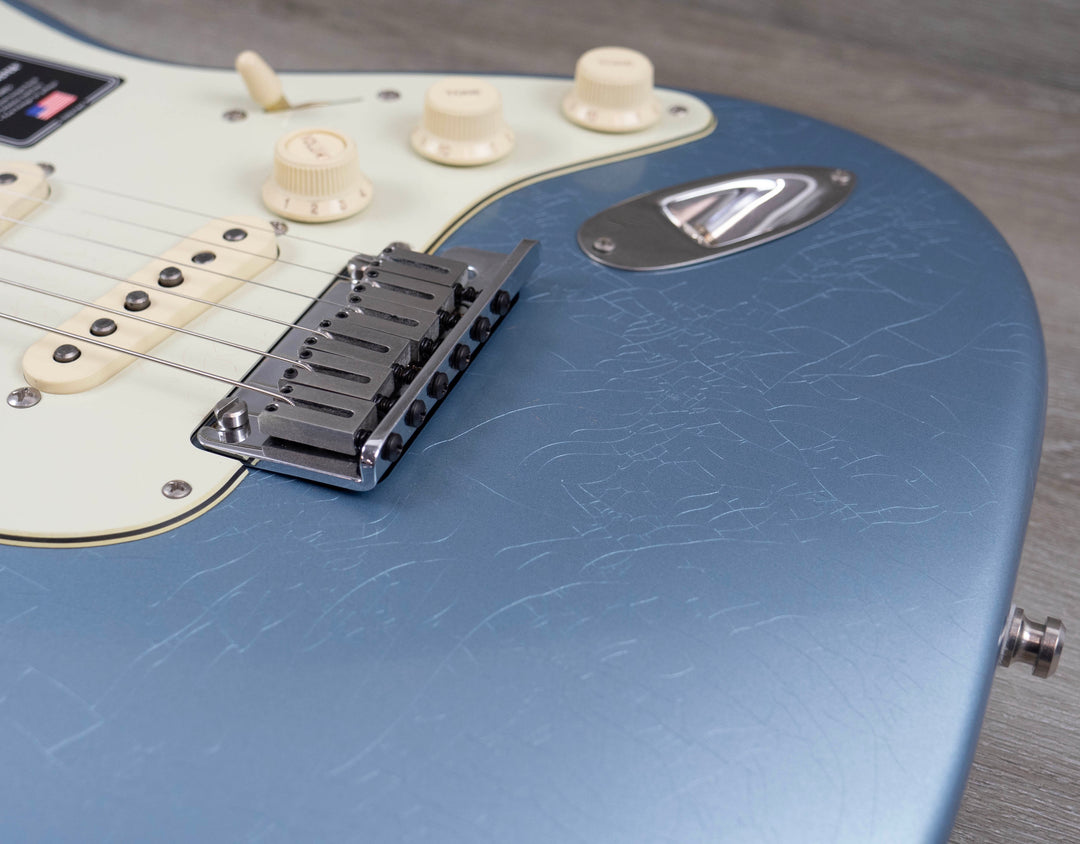 Fender Ultra Luxe Stratocaster, diapasón de arce, Sunburst de 2 colores