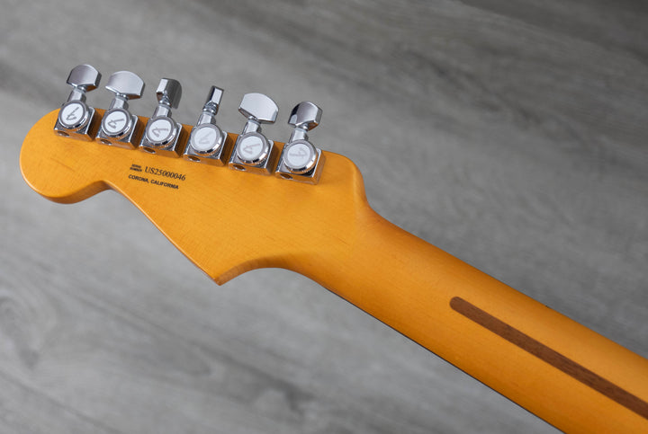 Fender Ultra Luxe Stratocaster, diapasón de arce, Sunburst de 2 colores