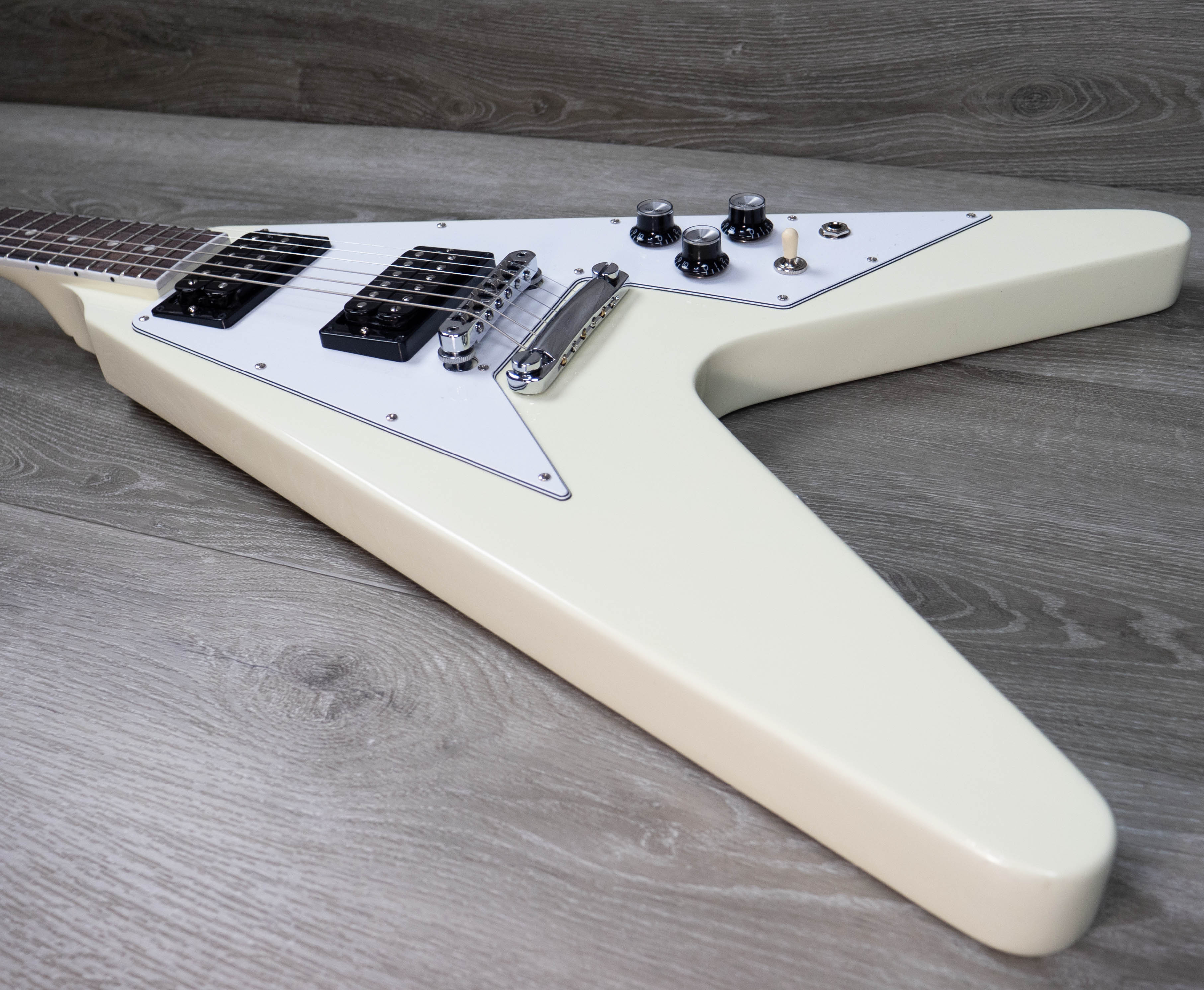 Gibson 70's Flying V, Classic White Electric Guitar