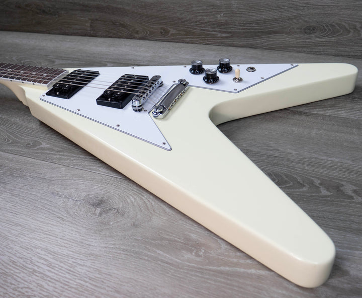 Gibson 70's Flying V, Classic White Electric Guitar #220540005