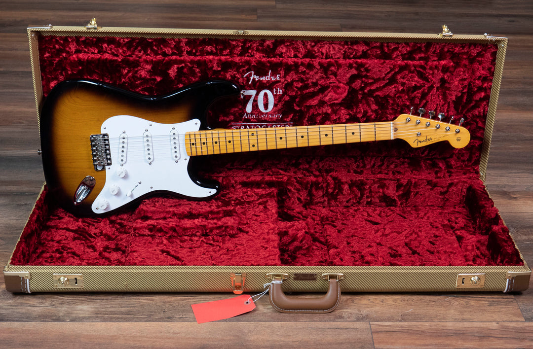 Fender 70th Anniversary American Vintage II 1954 Stratocaster, Maple Fingerboard, 2-Colour Sunburst
