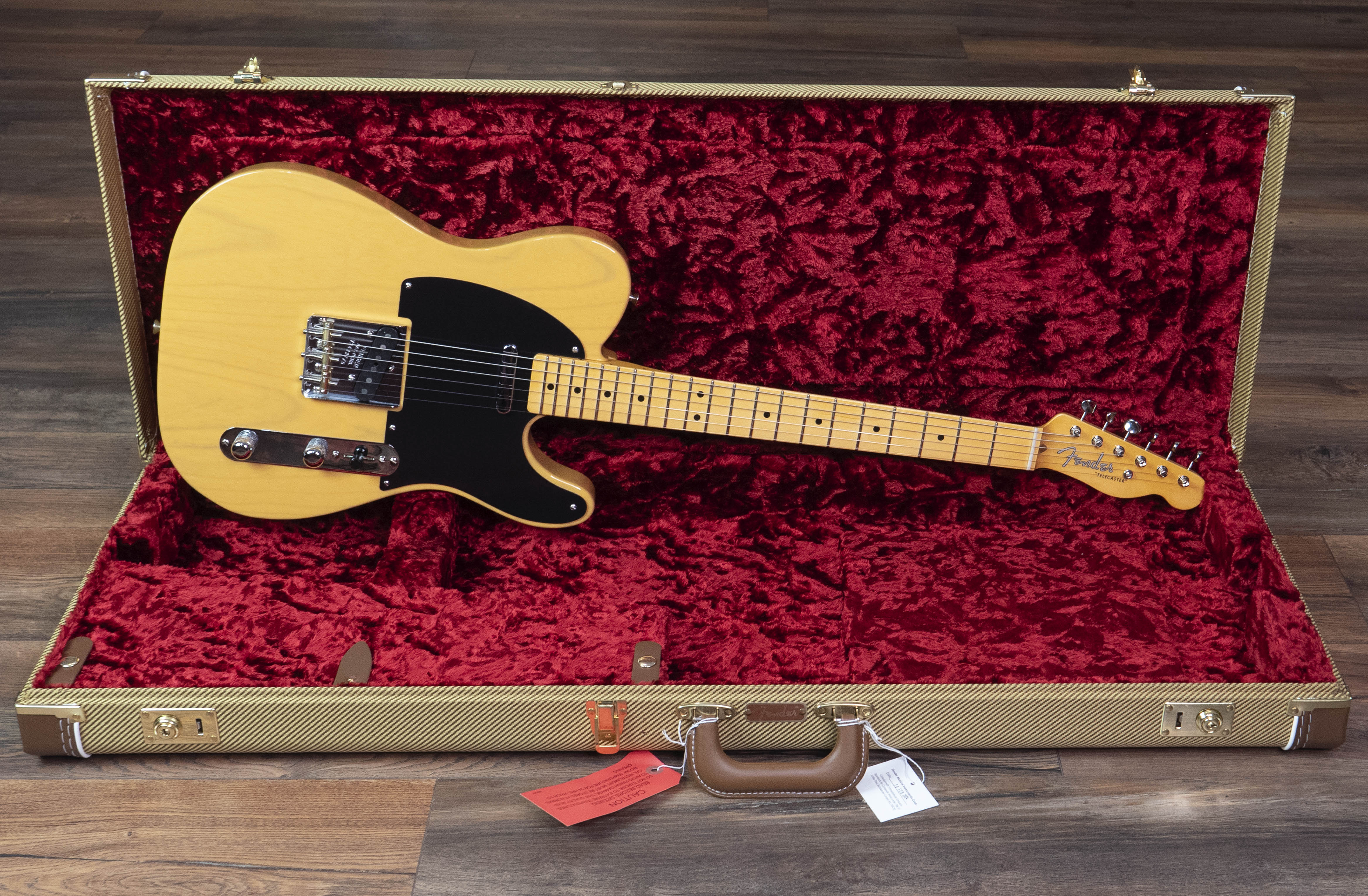 ギター Fender AmericanVintage II 1951Telecaster Fender American Vintage II 1951 Telecaster (Butterscotch