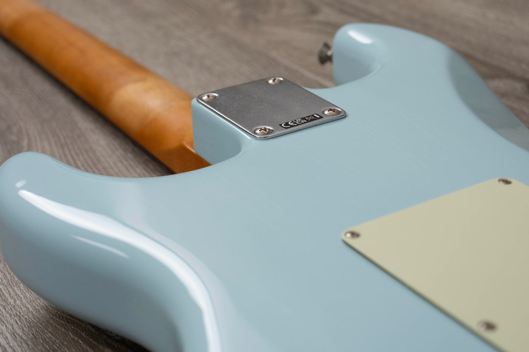 Fender Vintera II Road Worn '60s Stratocaster, Rosewood Fingerboard, Sonic Blue