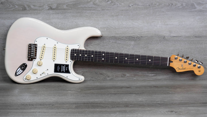 Fender Player II Stratocaster, diapasón de palisandro, tono rubio blanco