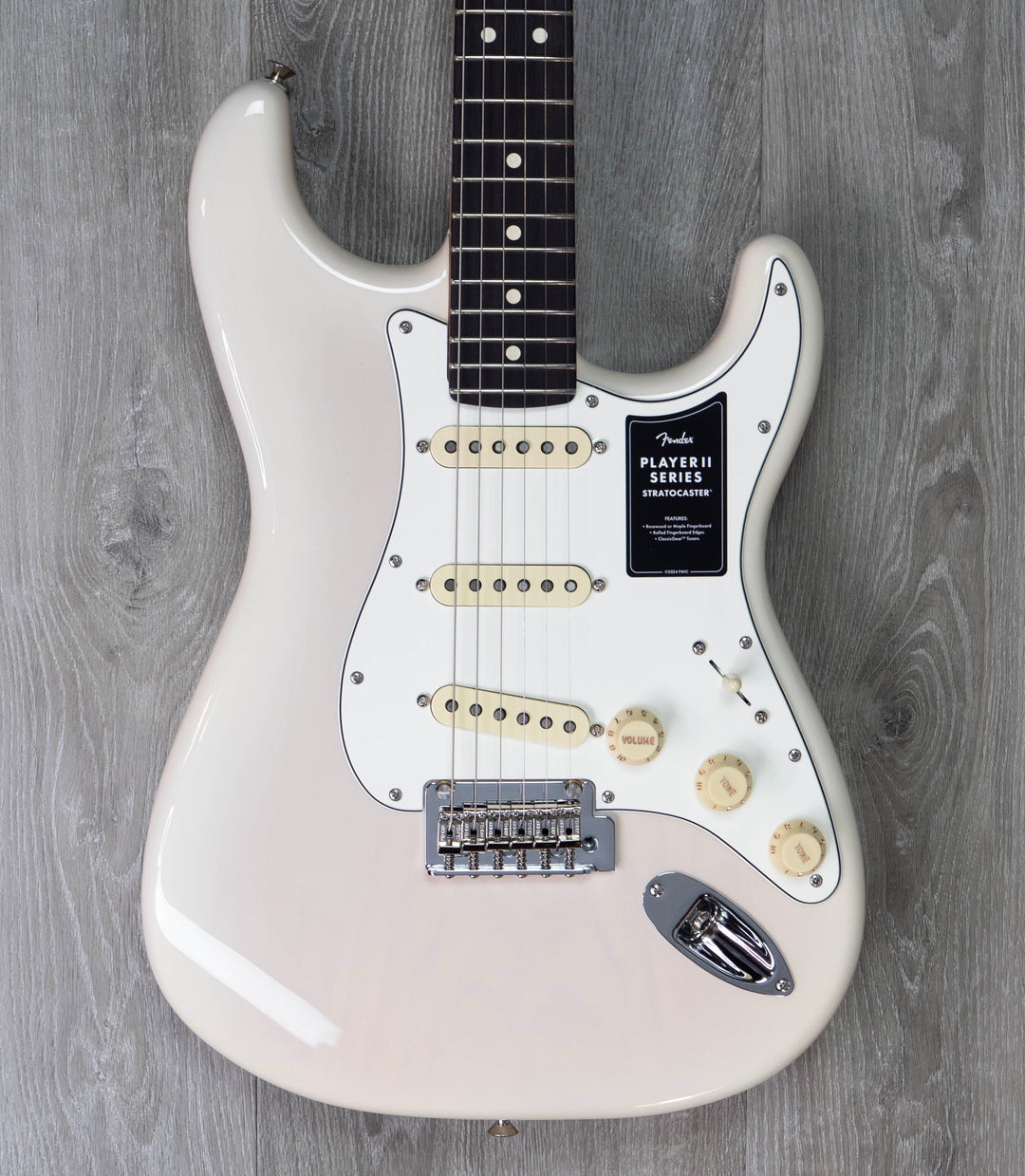 Fender Player II Stratocaster, diapasón de palisandro, tono rubio blanco