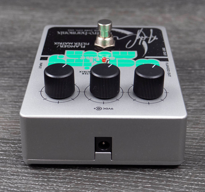 Electro Harmonix Andy Summers Walking On The Moon Analog Flanger/Filter Matrix Pedal
