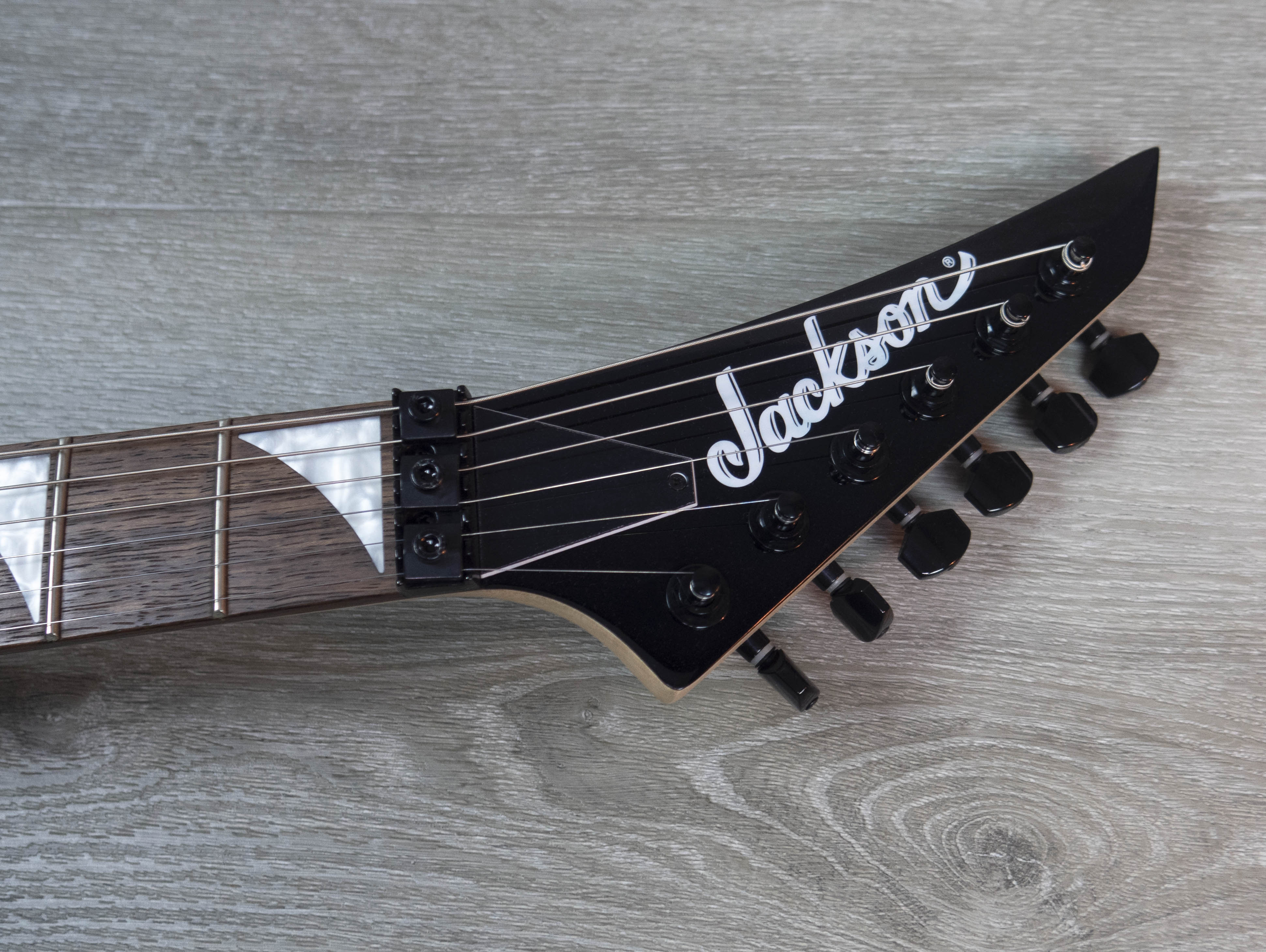 Jackson X Series Dinky DK3XR HSS, Laurel Fingerboard, Gloss Black