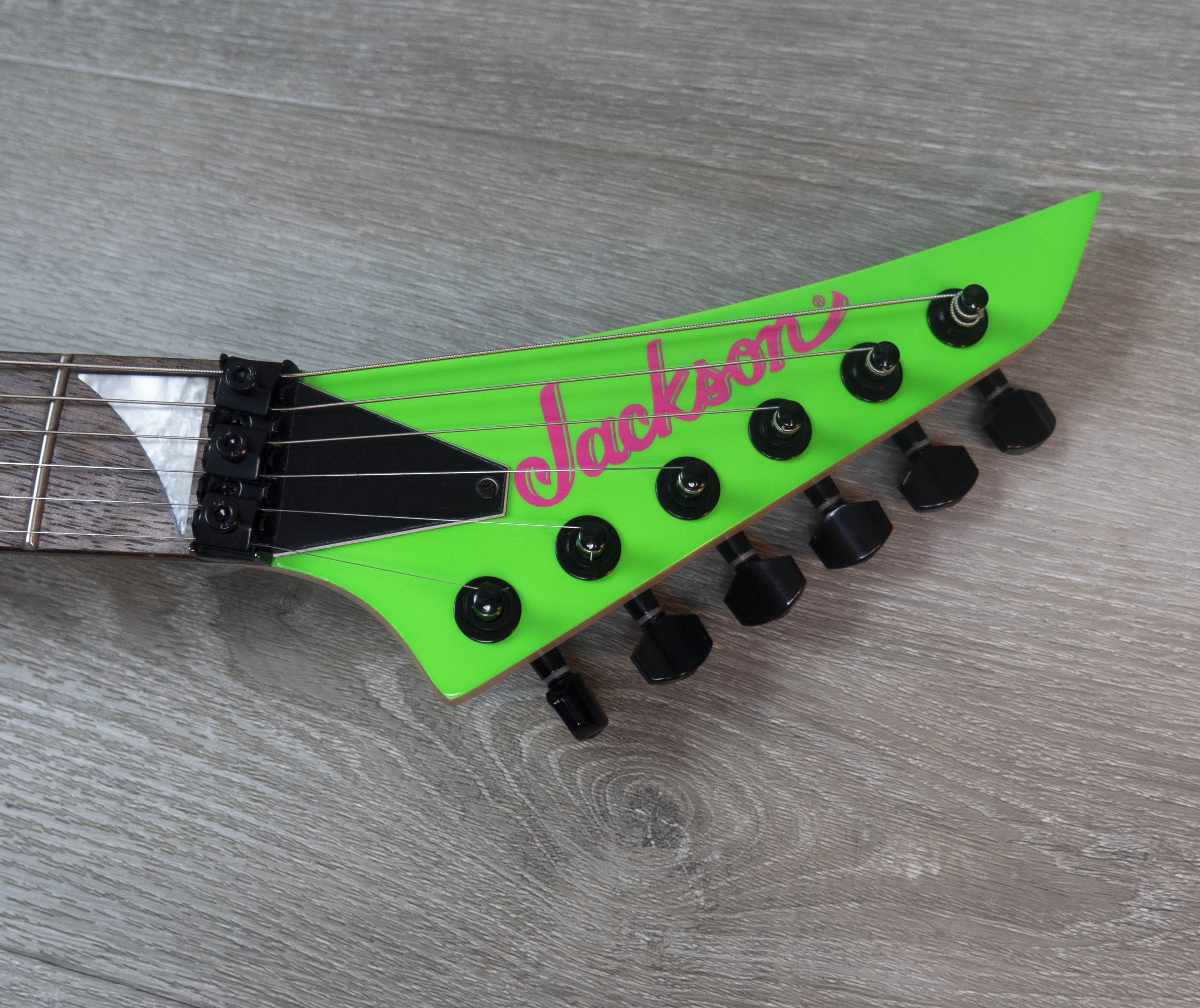 Jackson X Series Dinky DK3XR HSS, Laurel Fingerboard, Neon Green