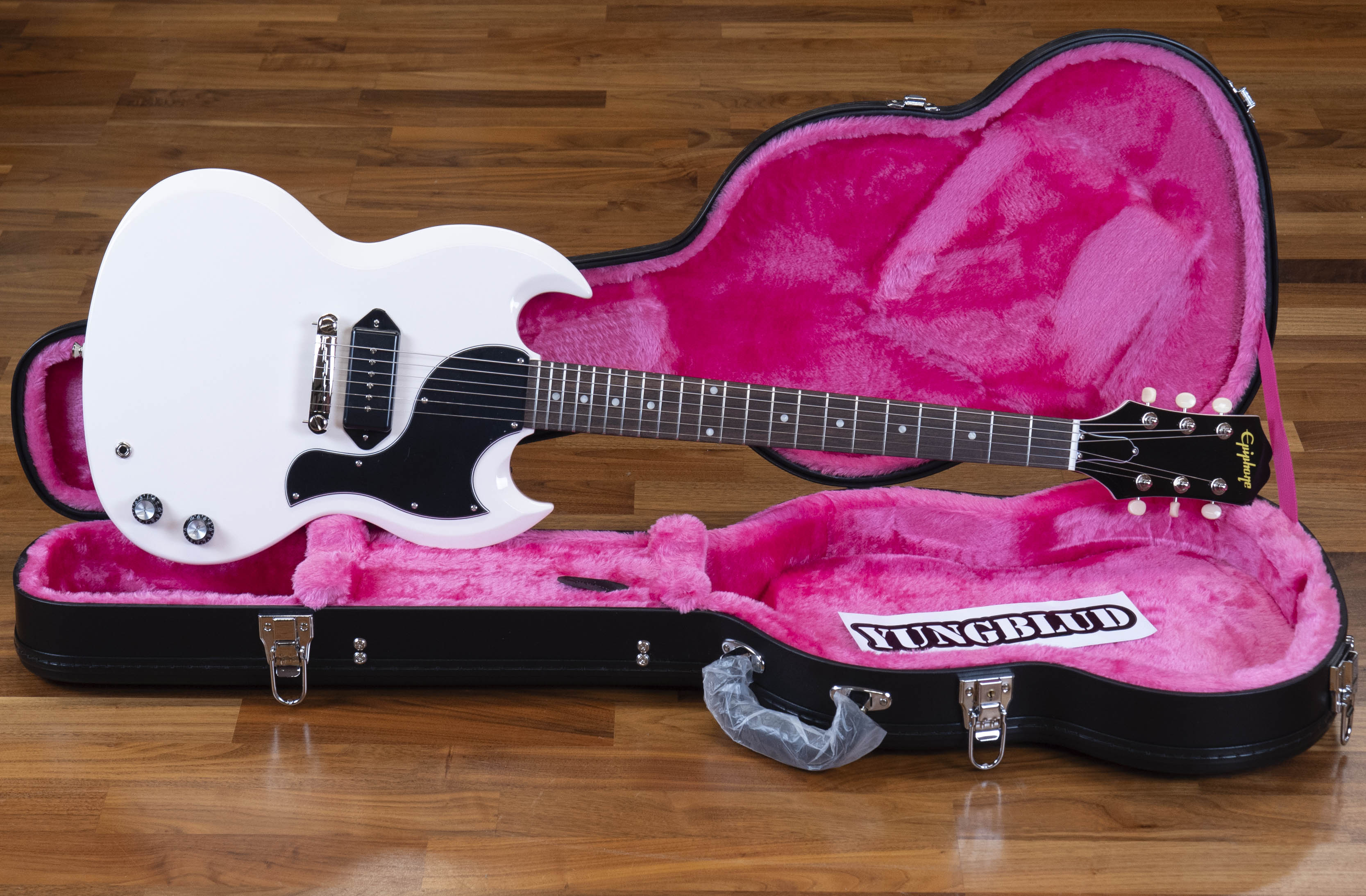 エピフォン YungBlud SG Junior Classic White Epiphone YUNGBLUD SG Junior, Classic White – A Strings