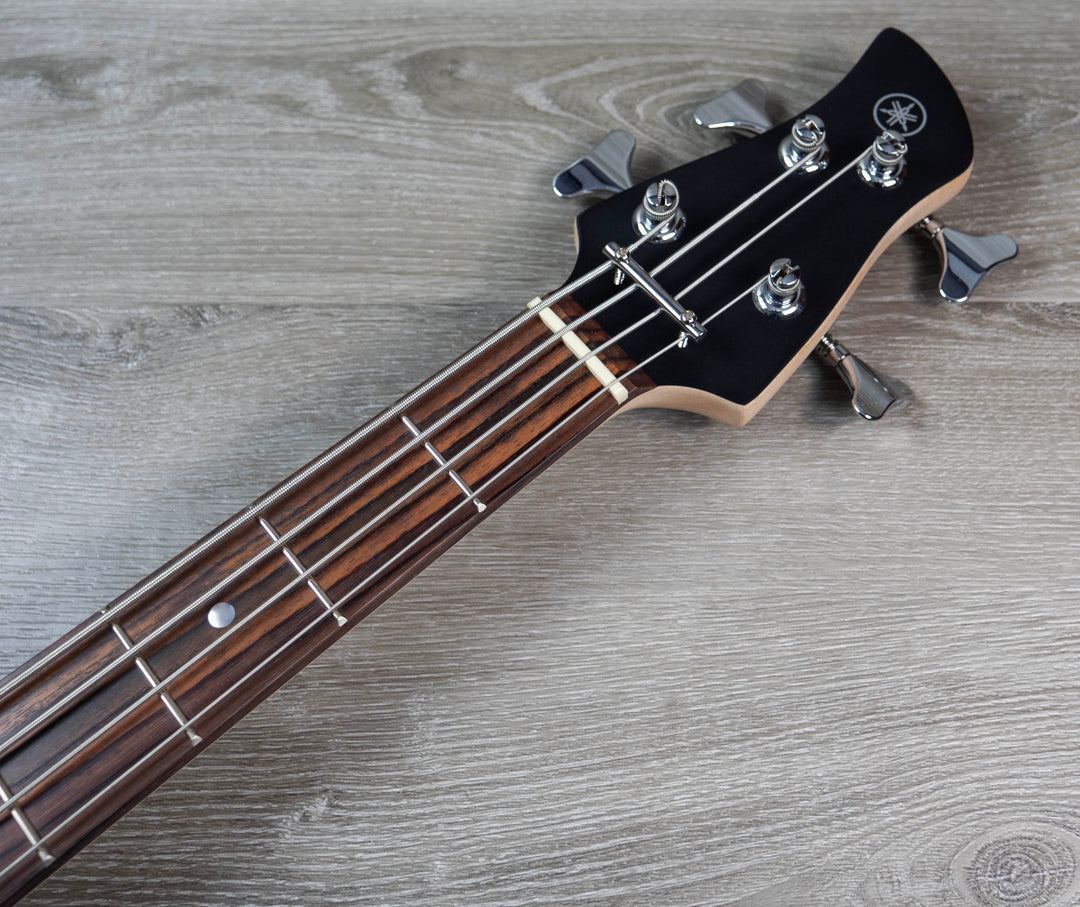 Basse électrique Yamaha TRBX174, rouge métallisé