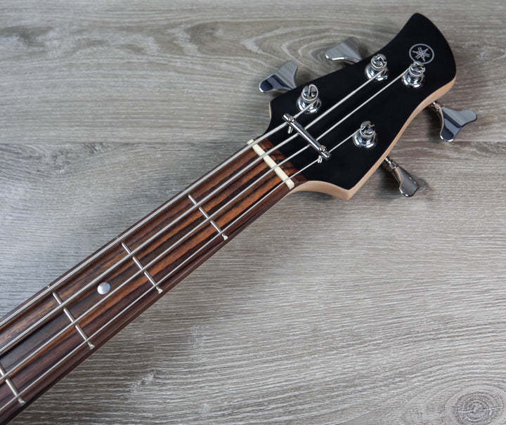 Basse électrique Yamaha TRBX174, rouge métallisé