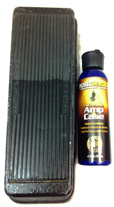 MusicNomad Amp & Case Cleaner and Conditioner