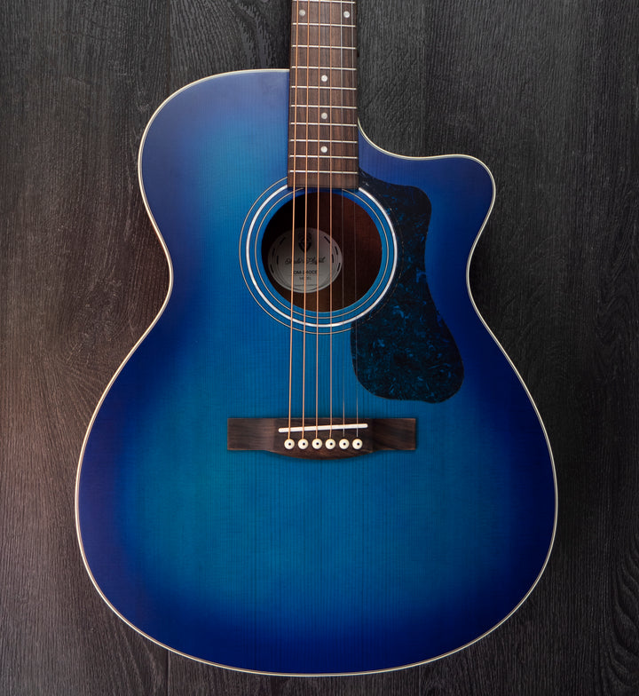 Guild OM-240-CE Orchestra Model, Solid Spruce Top, Mahogany Back, Dark Blue Burst