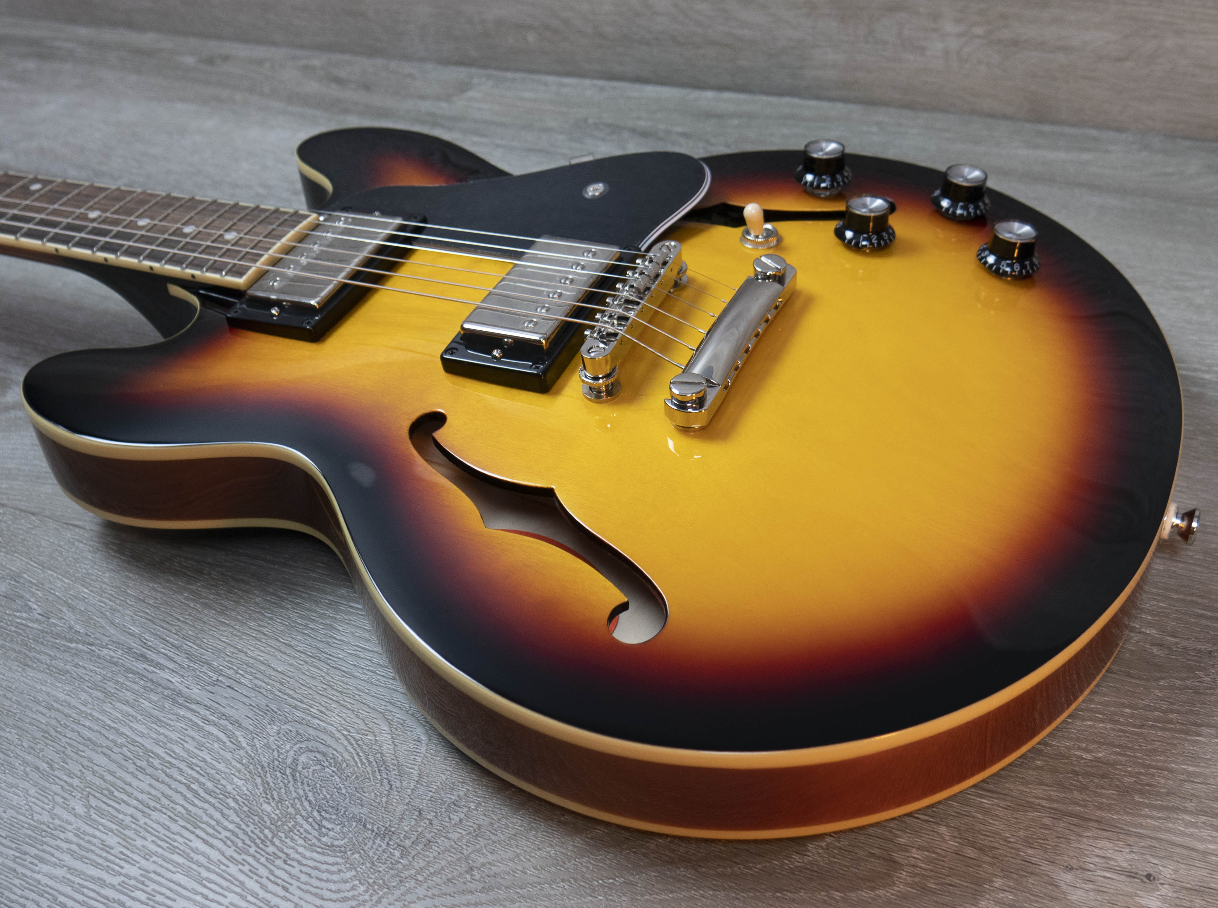 Epiphone ES-339, Vintage Sunburst – A Strings