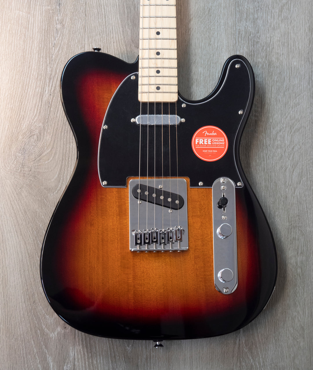 Squier Affinity Series Telecaster, touche en érable, pickguard noir, Sunburst 3 couleurs