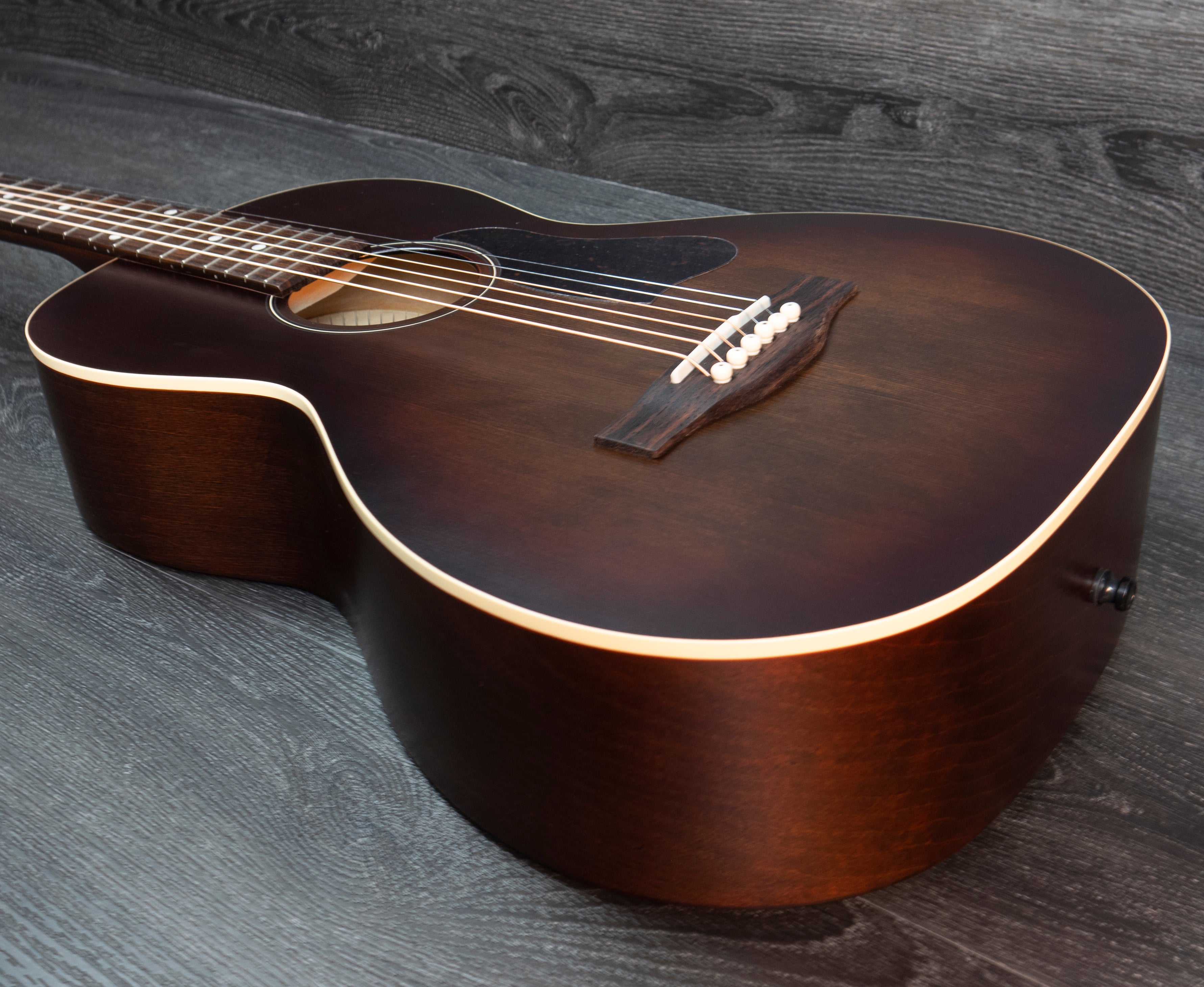 【美品】Art&Lutherie roadhouse bourbon burst Roadhouse Bourbon Burst | Art and Lutherie