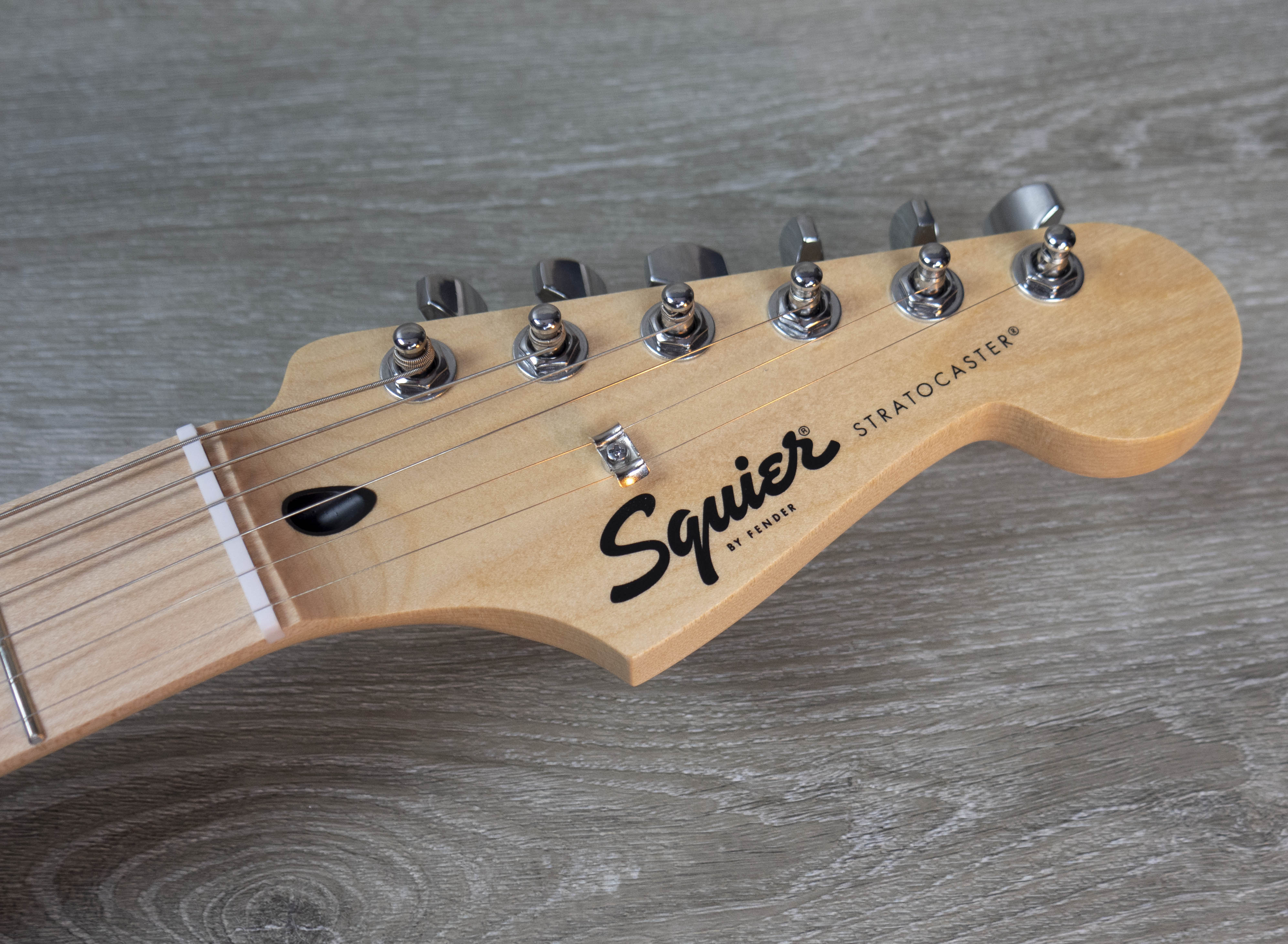 Squier Sonic Stratocaster, Maple Fingerboard, White