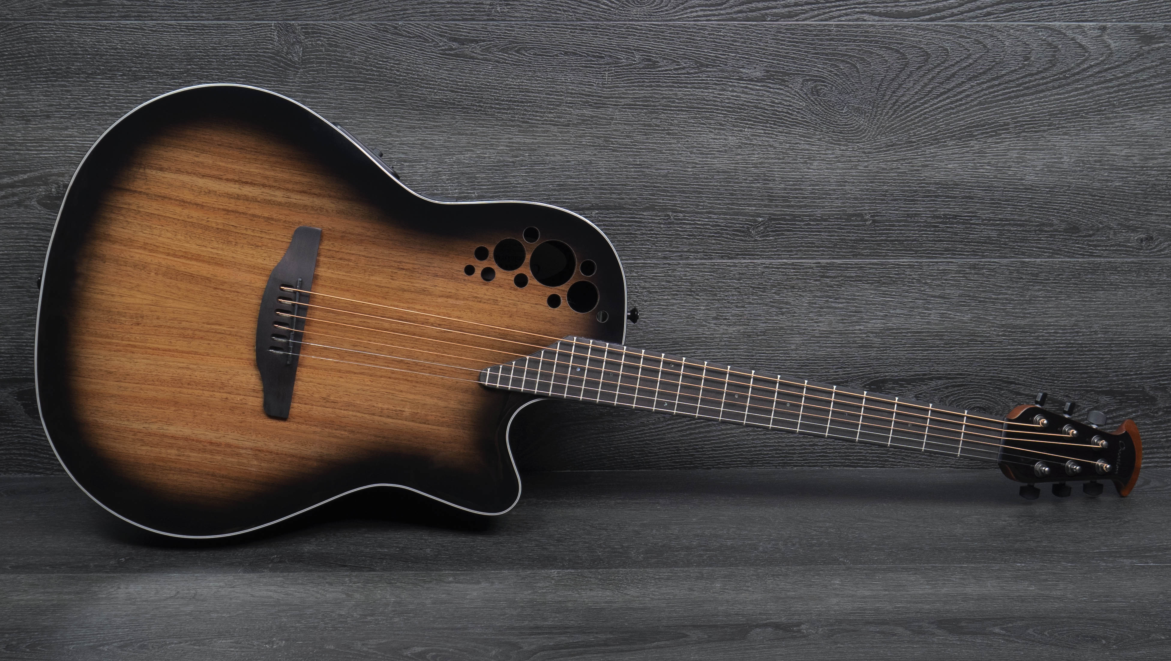 Ovation CE44P-ABLKW Celebrity Elite Plus Mid-Cut, Australian Blackwood