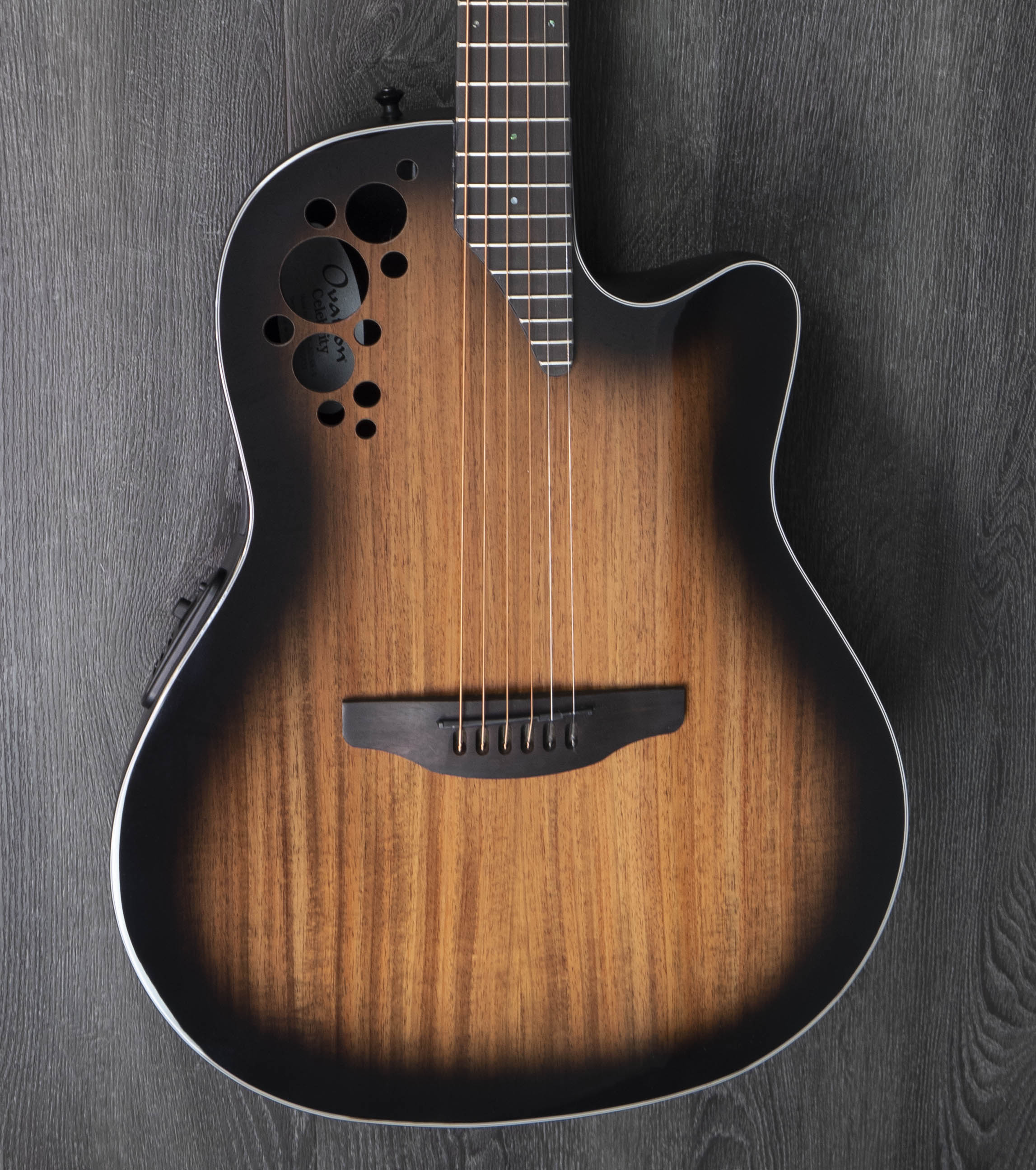 Ovation CE44P-ABLKW Celebrity Elite Plus Mid-Cut, Australian Blackwood