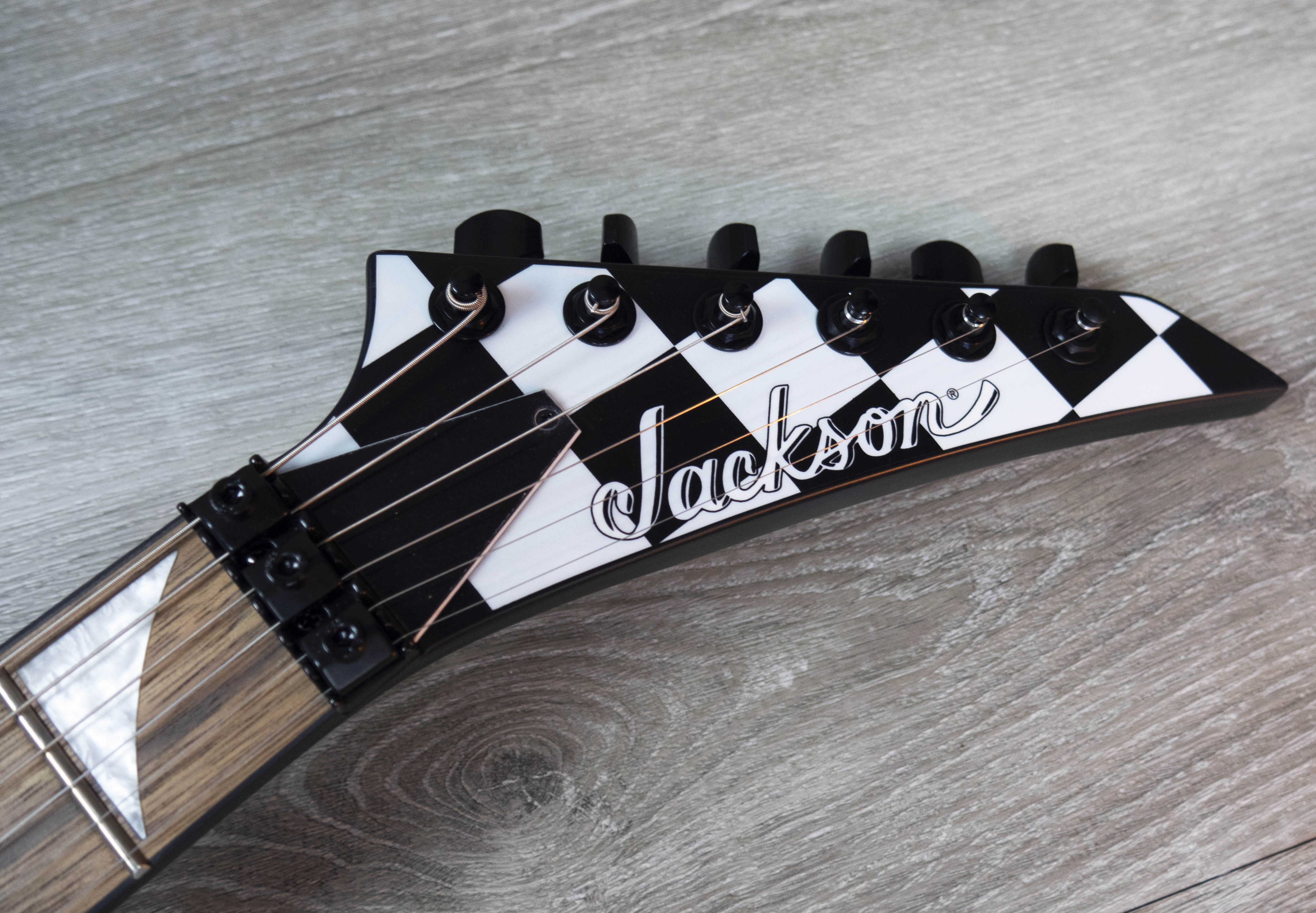 Jackson X Series Soloist, SLX DX, Laurel Fingerboard, Checkered Past