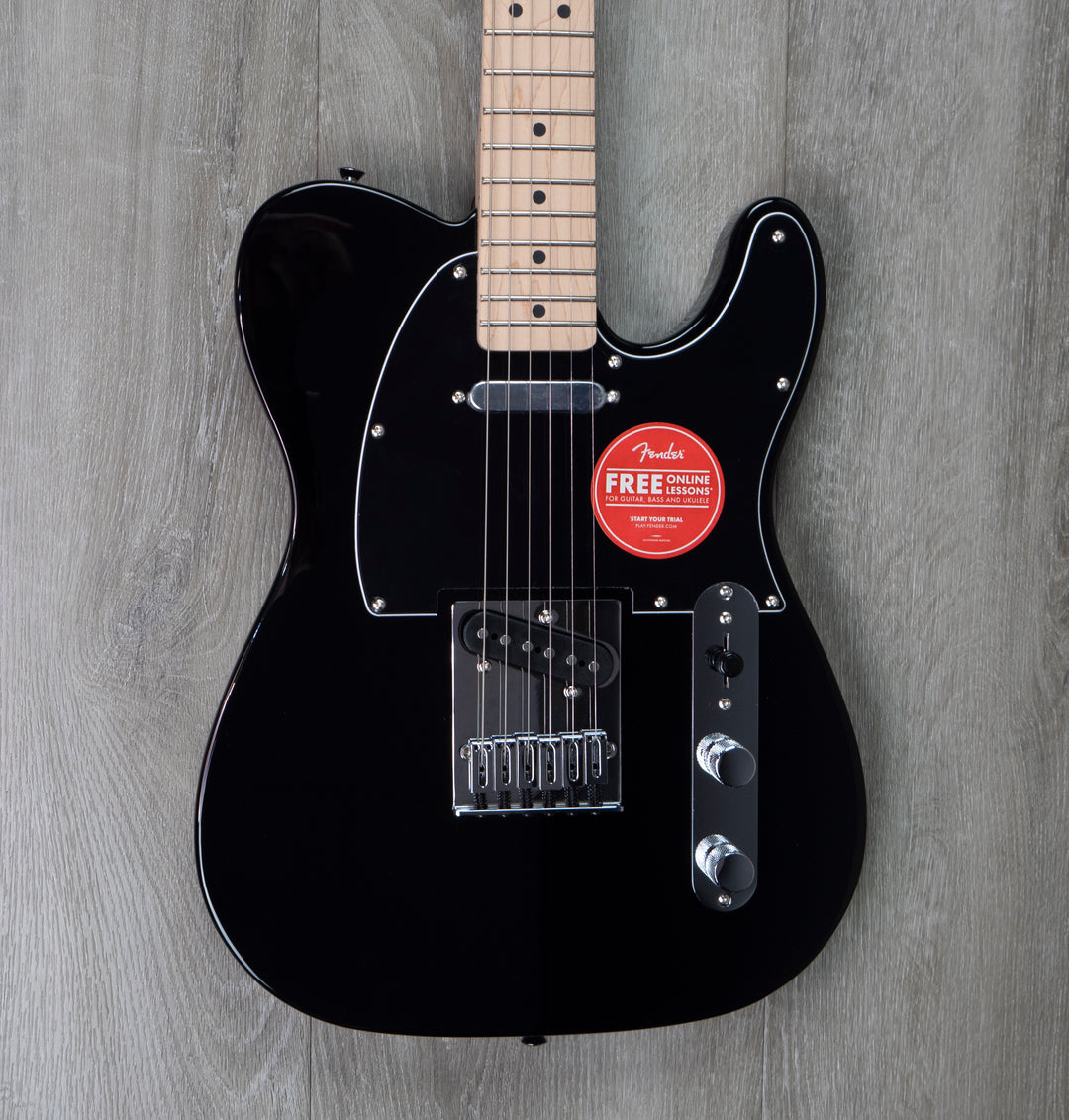 Squier FSR Affinity Series Telecaster, touche en érable, pickguard noir, noir