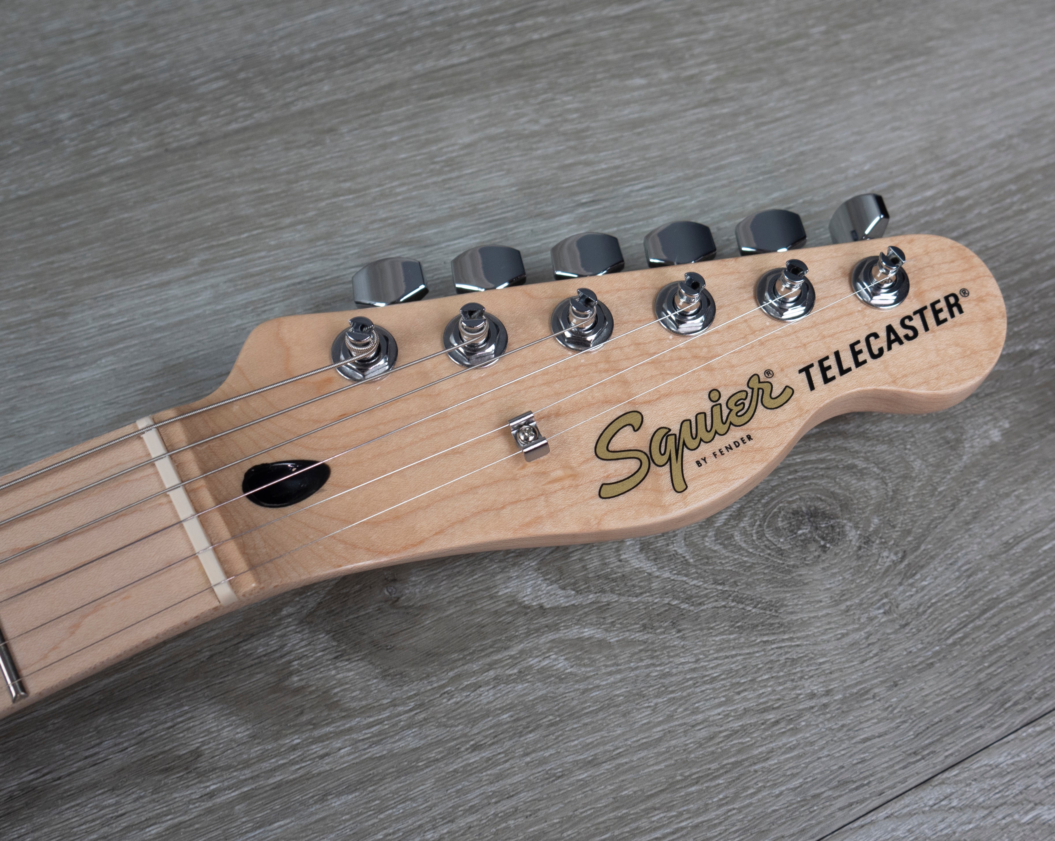 Squier FSR Affinity Series Telecaster, Maple Fingerboard, Black