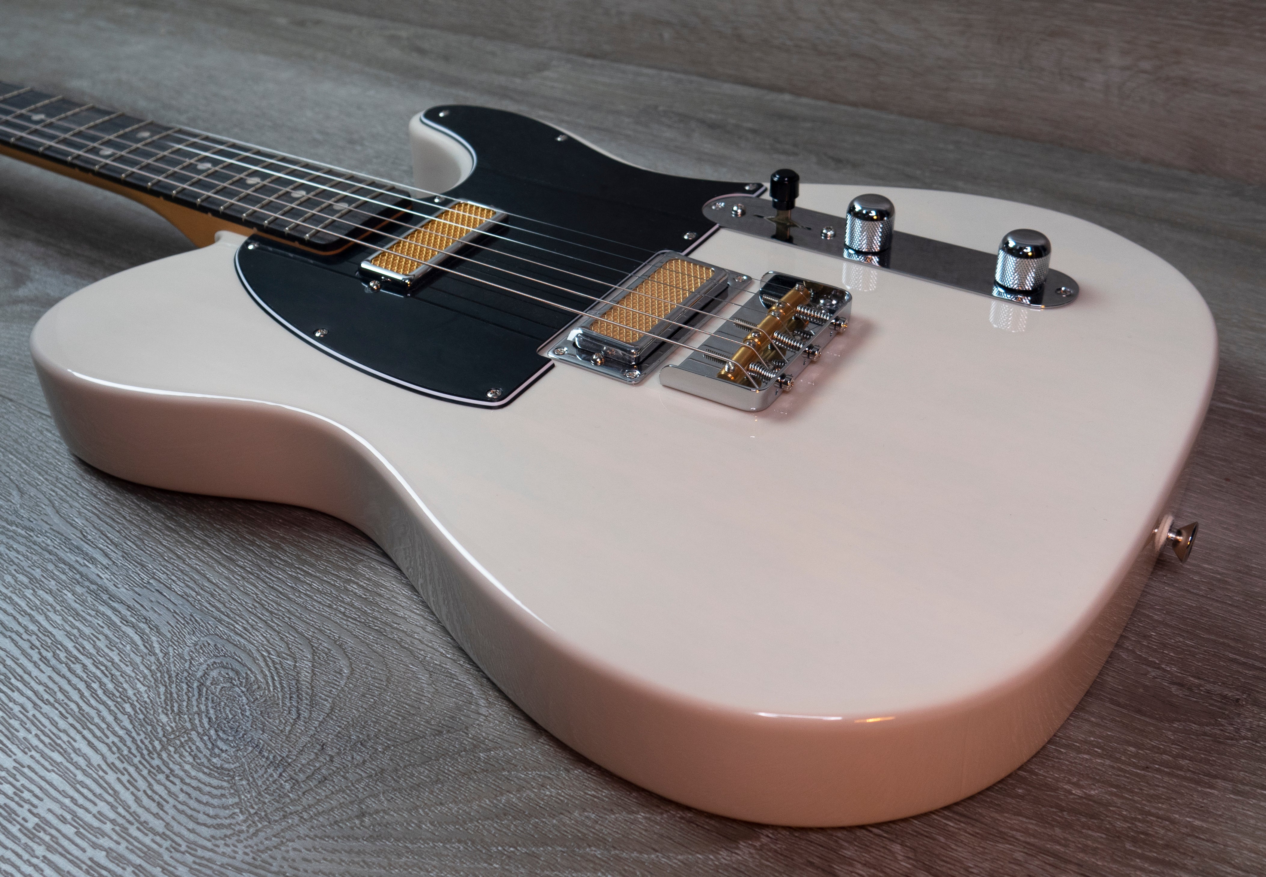 Fender Gold Foil Telecaster, Ebony Fingerboard, White Blonde – A