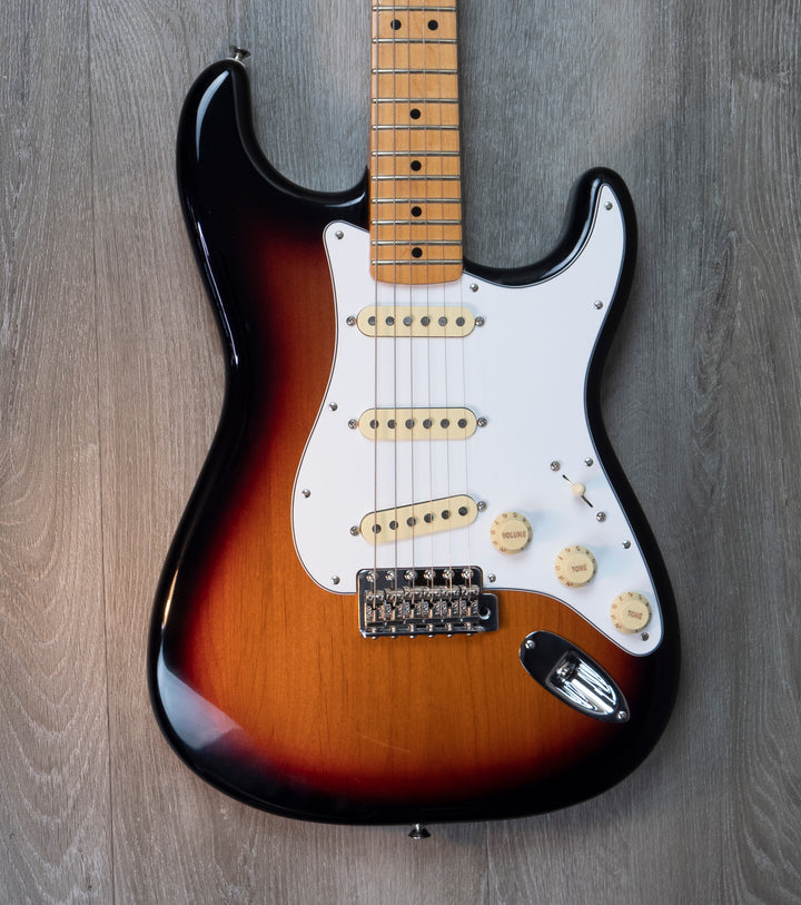 Fender Jimi Hendrix Stratocaster, Maple Fingerboard, 3-colour Sunburst