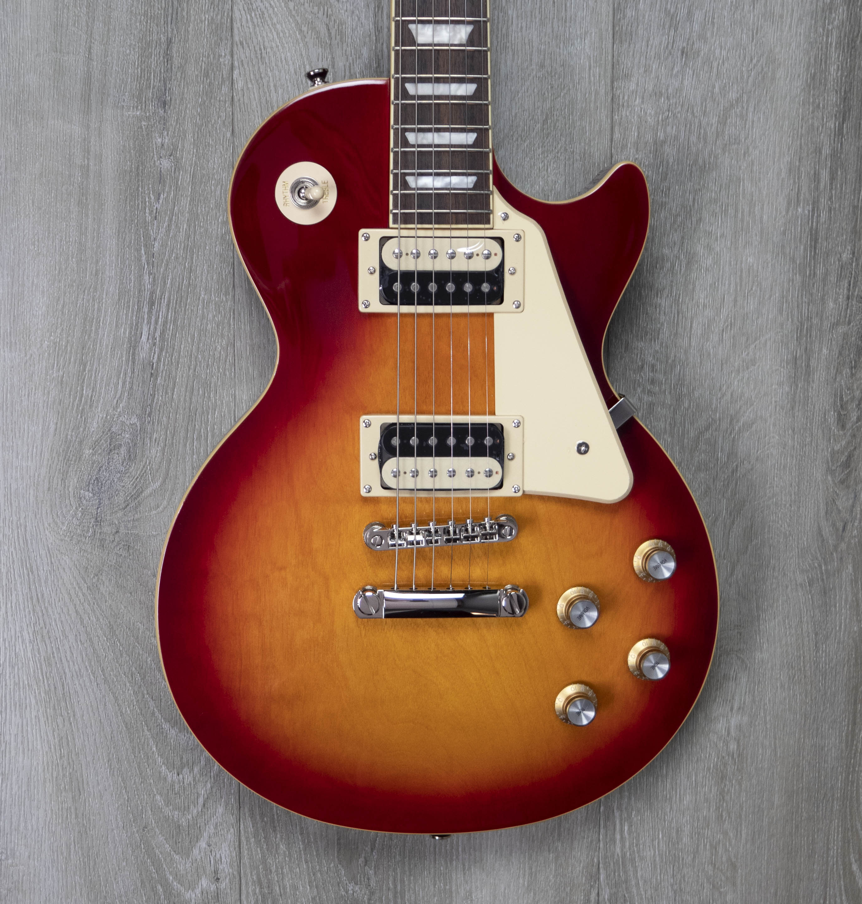 Epiphone Les Paul Classic, Heritage Cherry Sunburst – A Strings