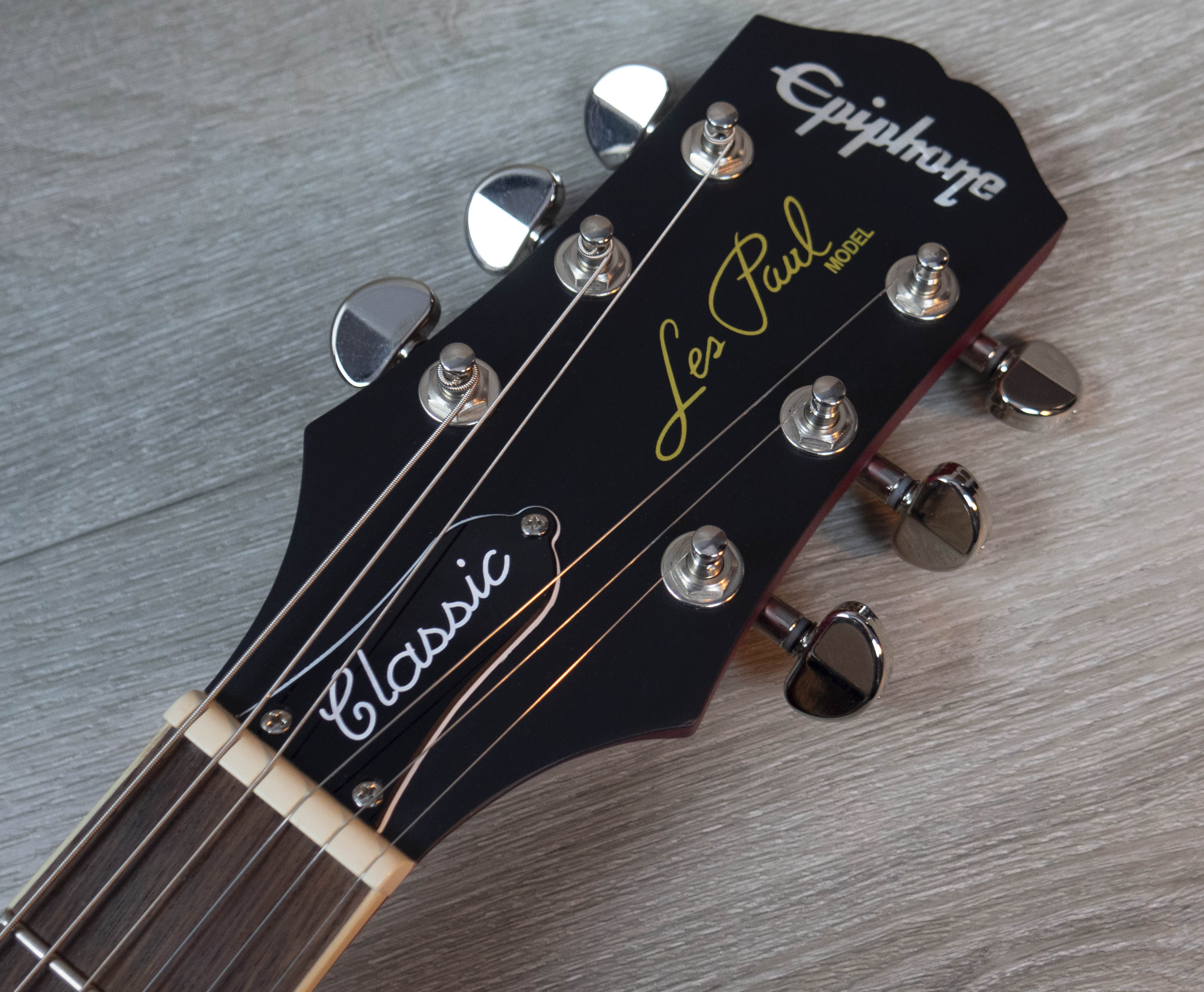 Epiphone Les Paul Classic, Worn Heritage Cherry Sunburst – A Strings