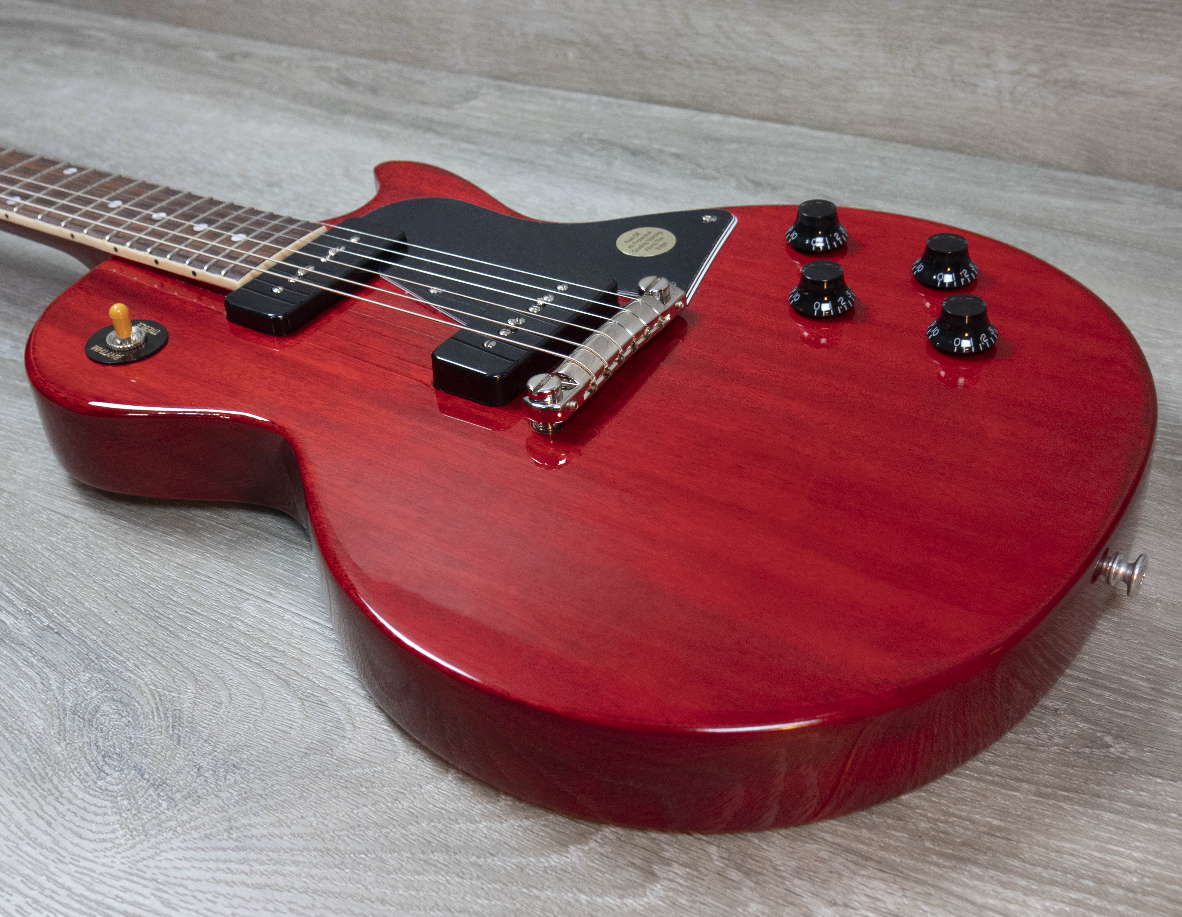 Gibson Les Paul Special, Vintage Cherry – A Strings