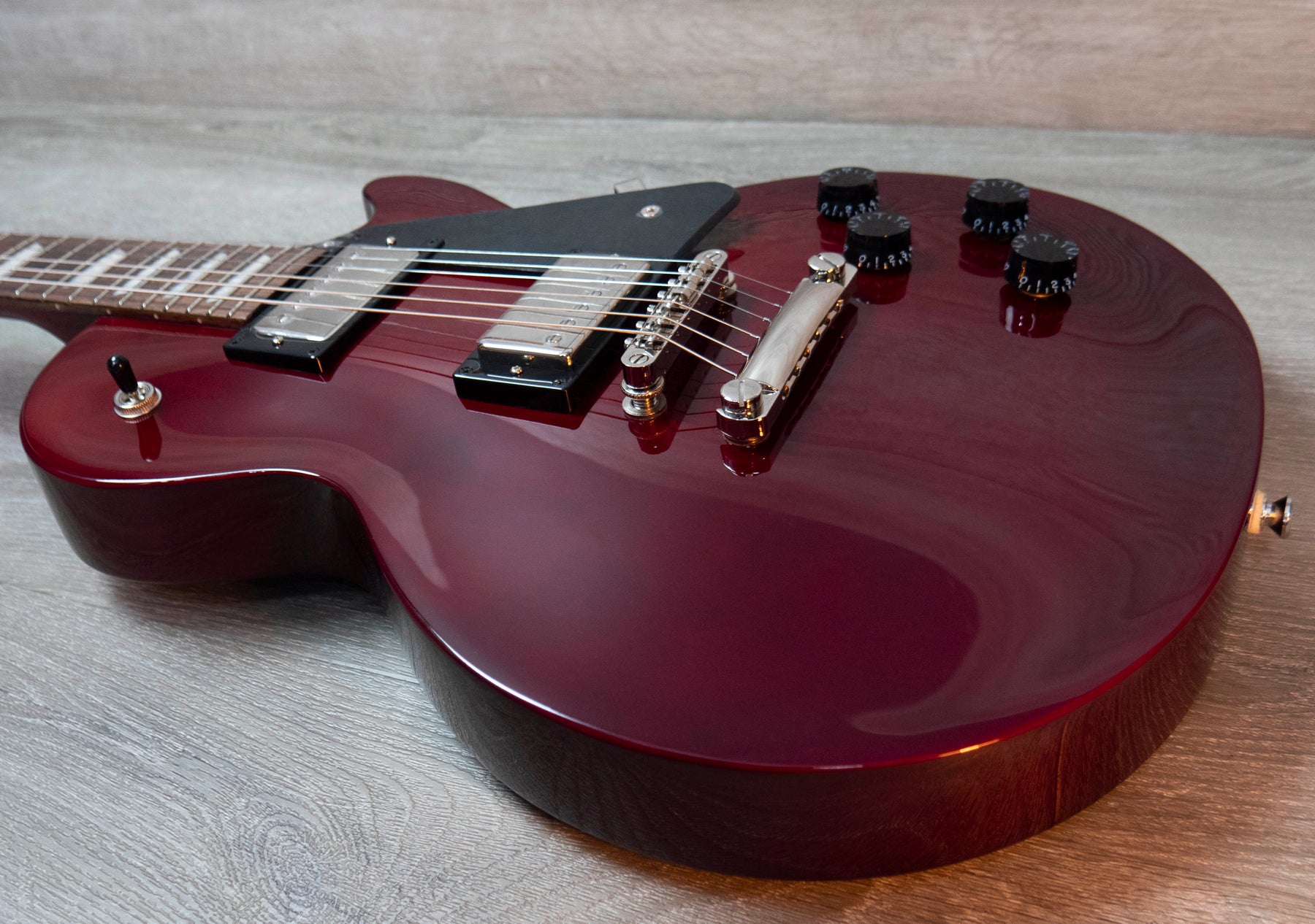 Epiphone Les Paul Studio, Wine Red – A Strings
