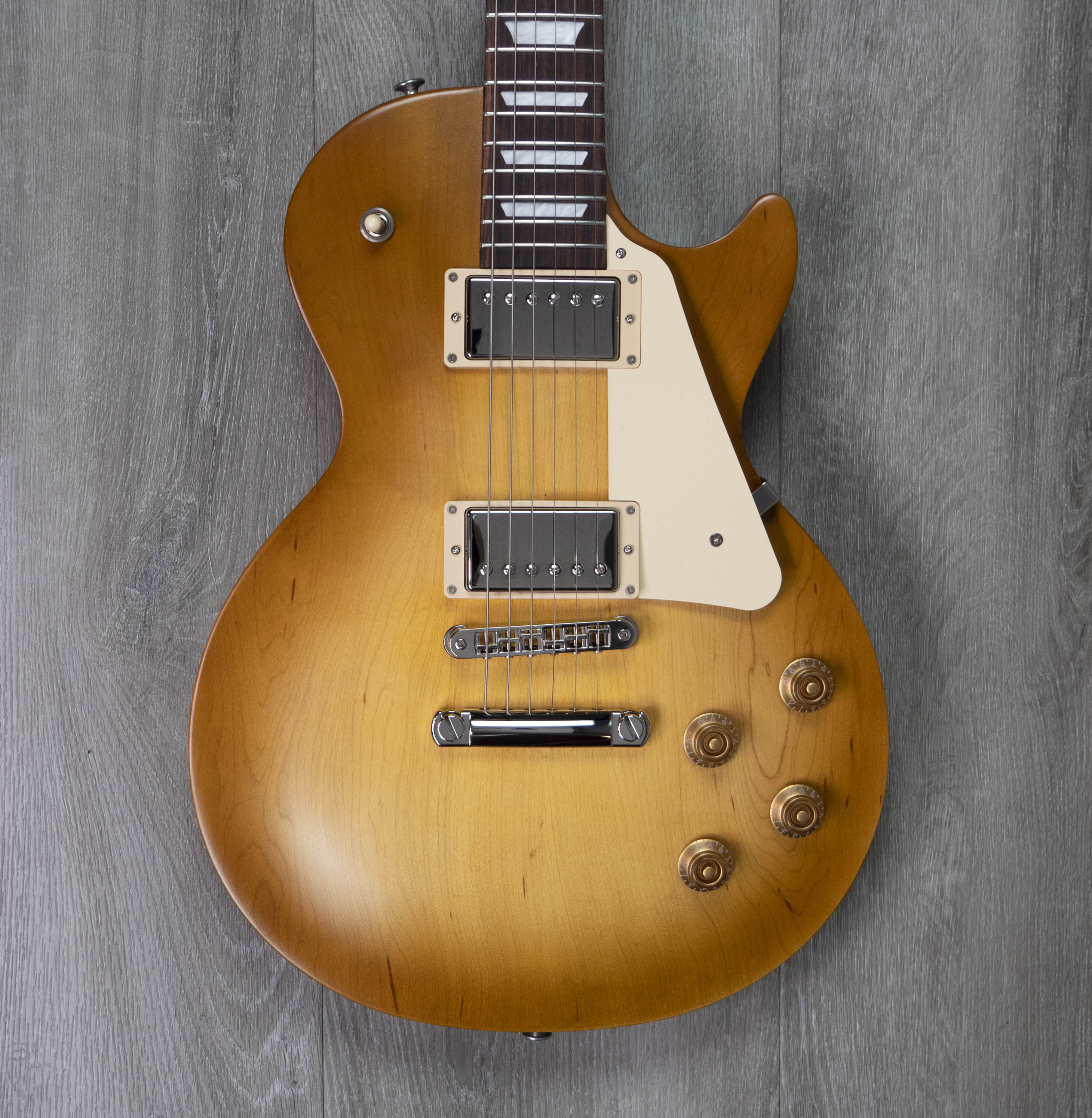 Gibson Les Paul Tribute Satin, Honeyburst – A Strings