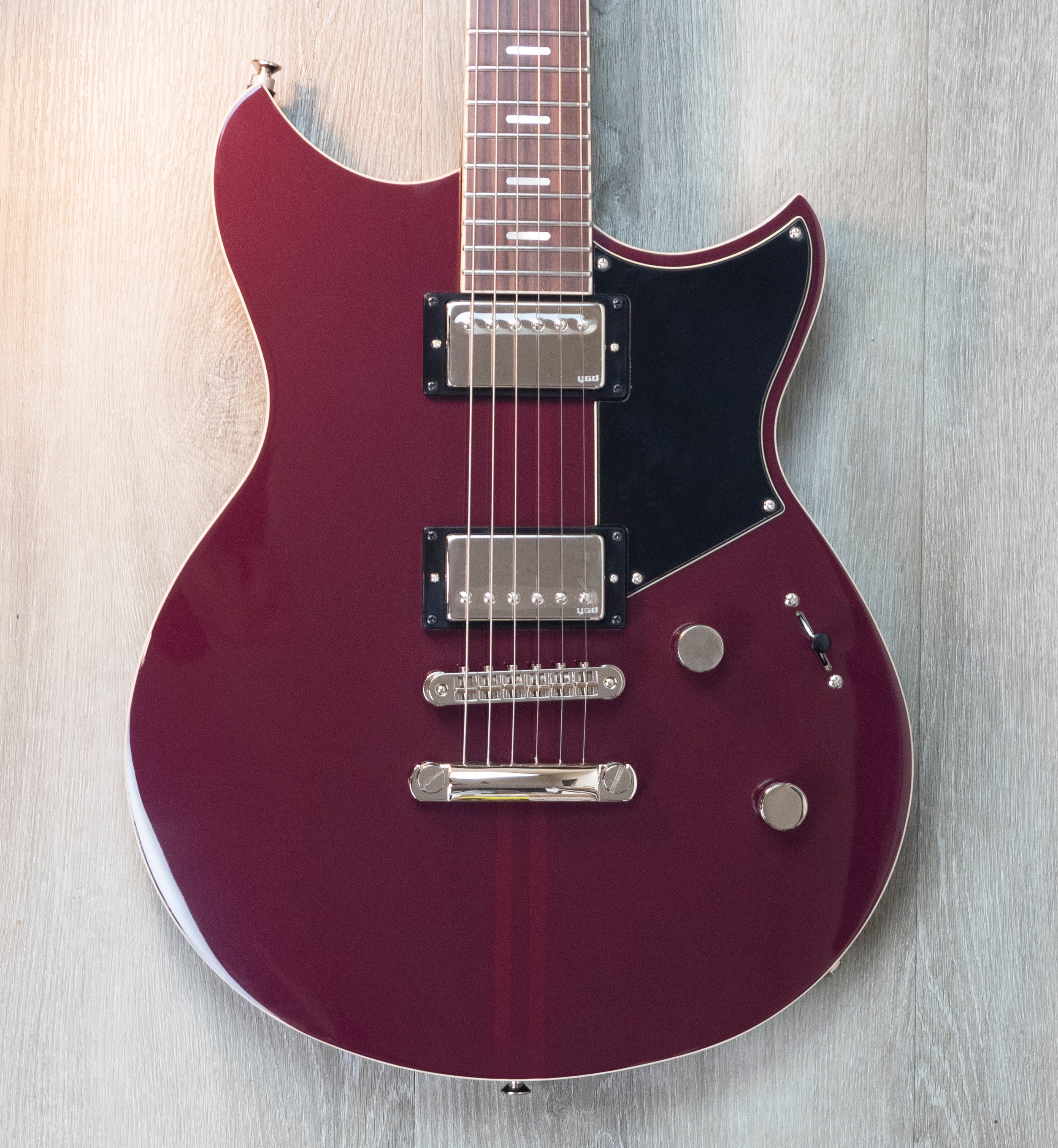Yamaha RSS20 Revstar Standard Electric Guitar, Hot Merlot Yamaha RSS20 Revstar Standard Electric Guitar, Hot Merlot