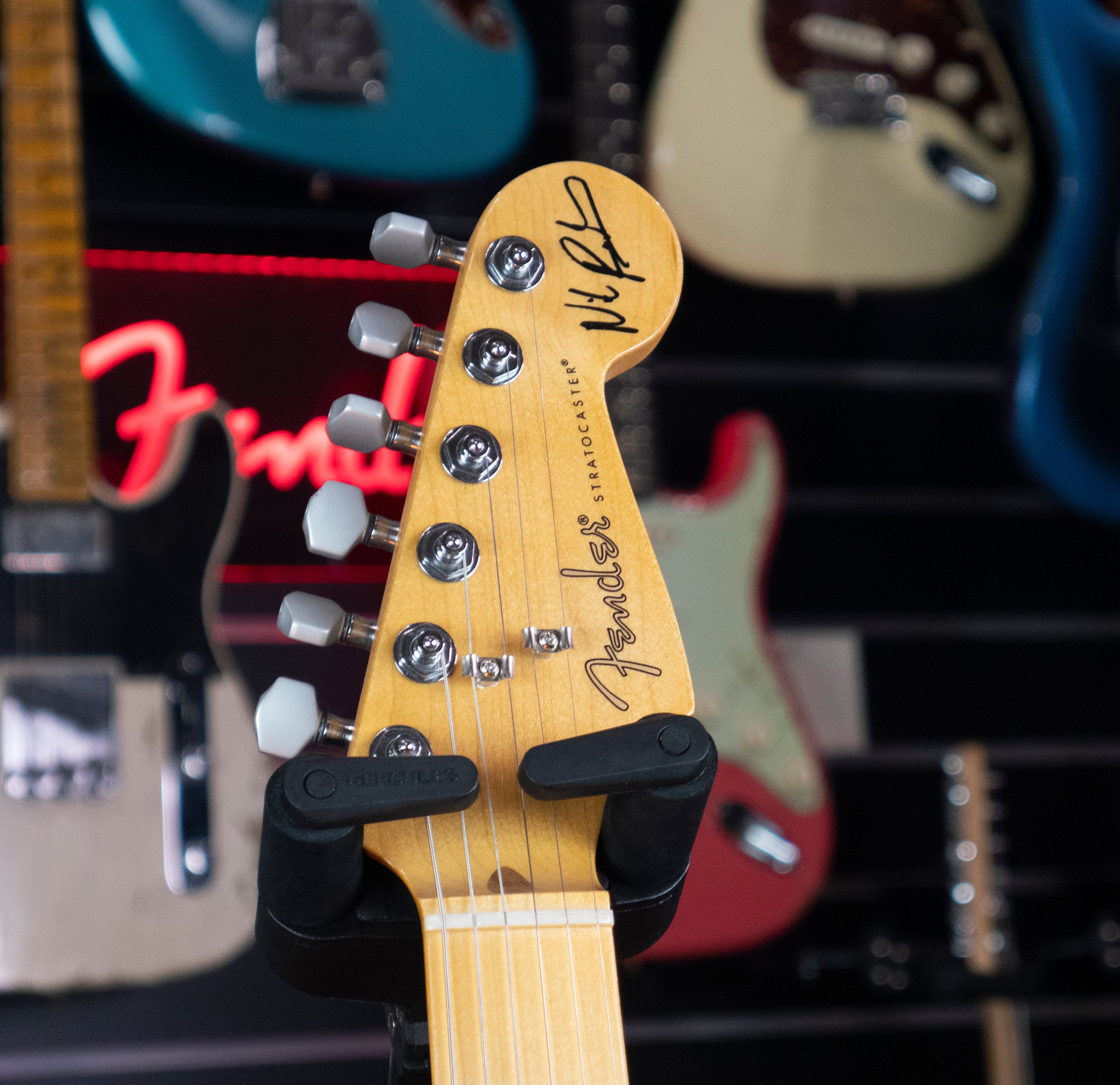 Fender Nile Rodgers 'The Hitmaker' Stratocaster – A Strings