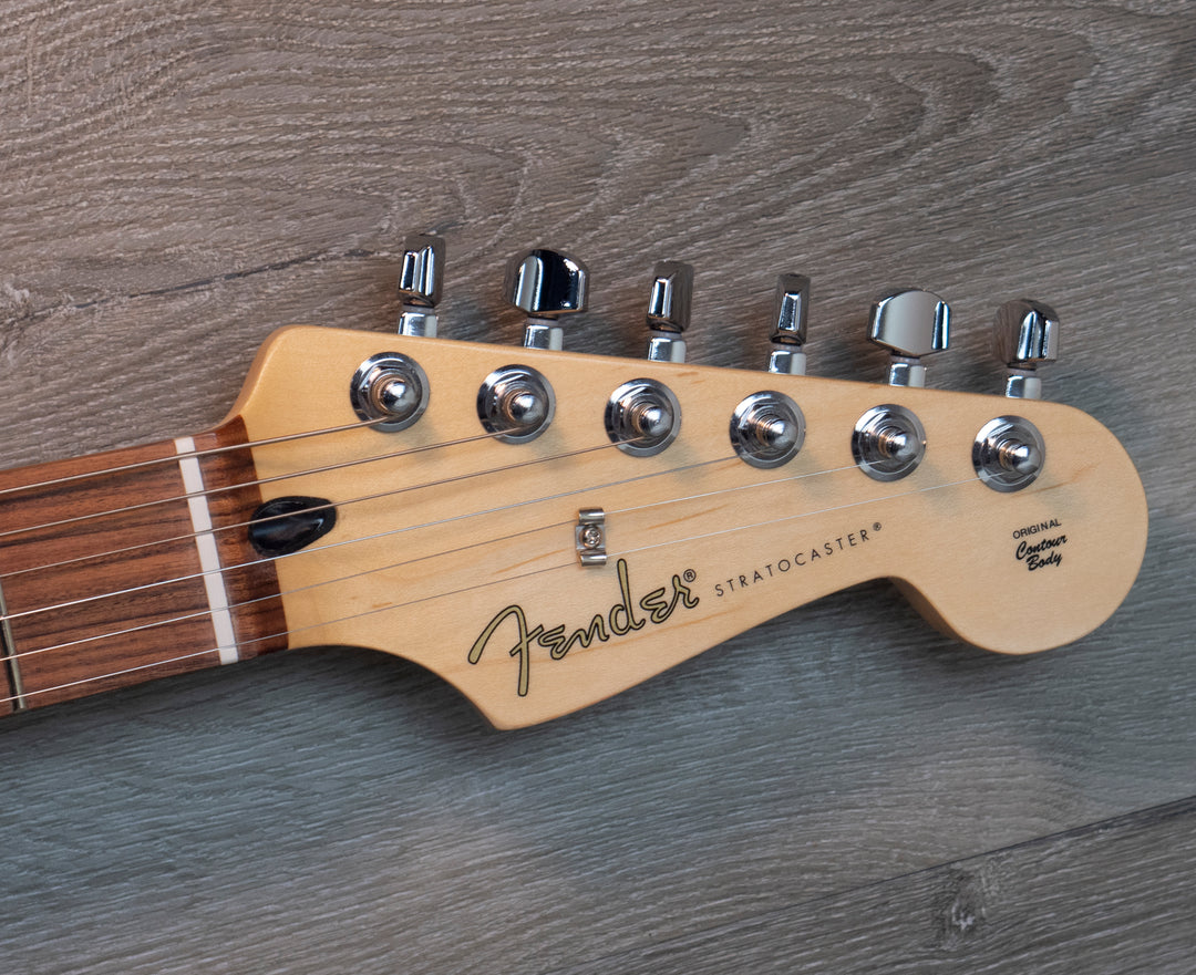 Fender Player Stratocaster, Pau Ferro Fingerboard, Silver