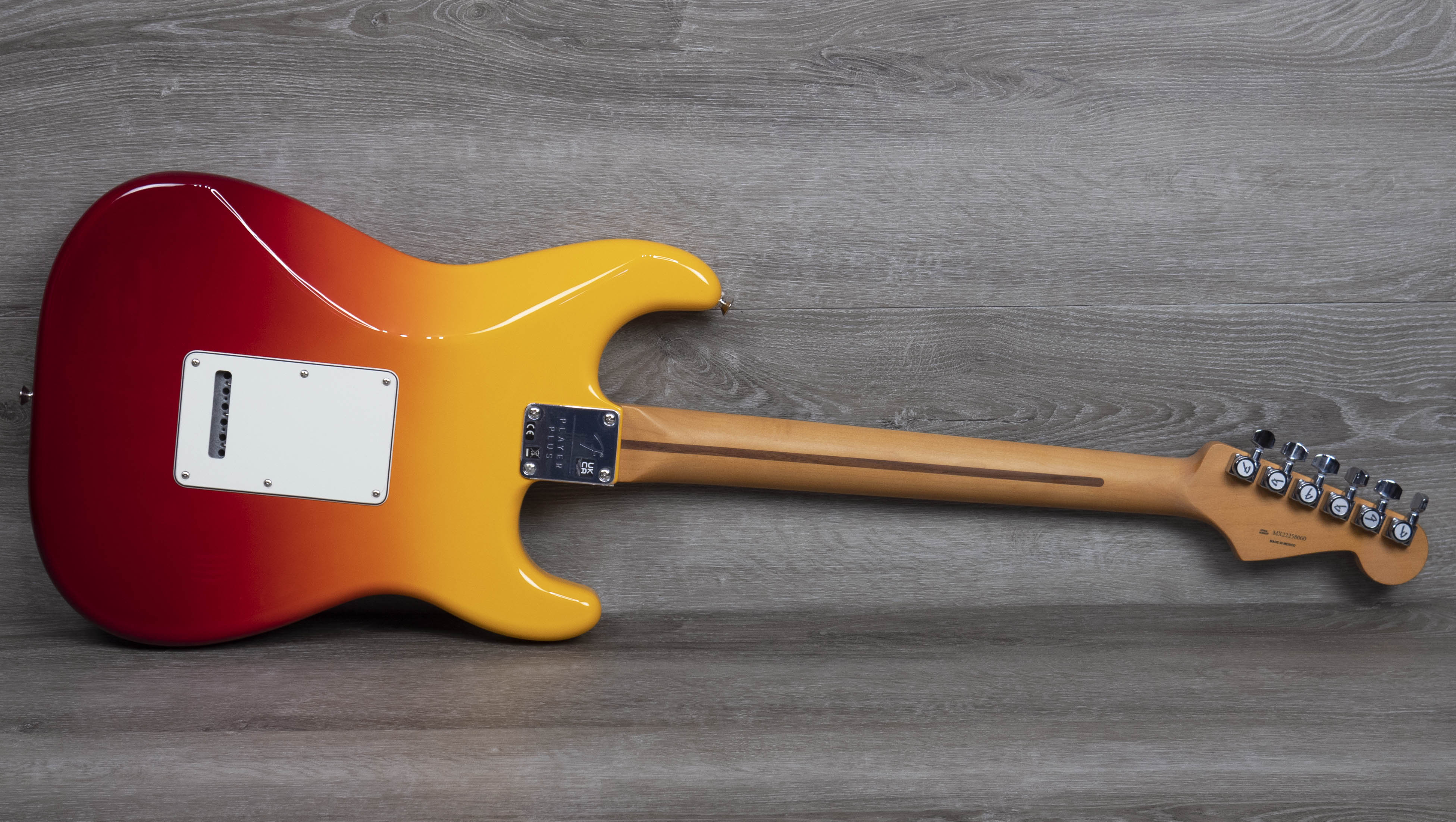 ギター Fender Mexico Player Plus Stratocaster Fender Player Stratocaster Plus (MEX, PF) - sienna sunburst Str