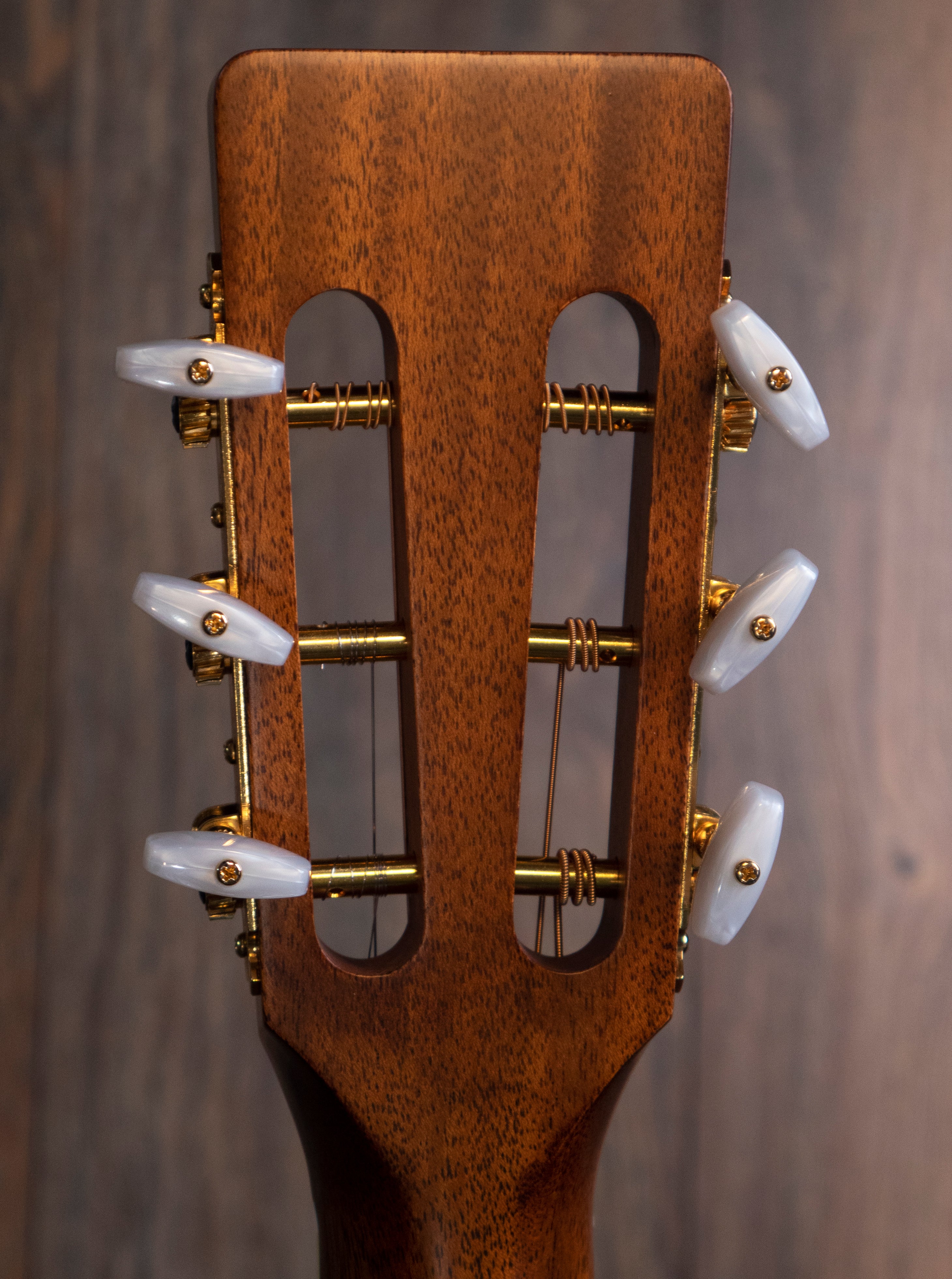 Takamine PTU441S-TBS Pro Series Limited Edition Parlour