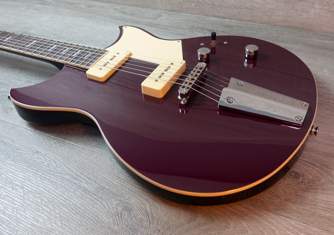 Guitarra eléctrica Yamaha RSS02T Revstar Standard, tono merlot intenso