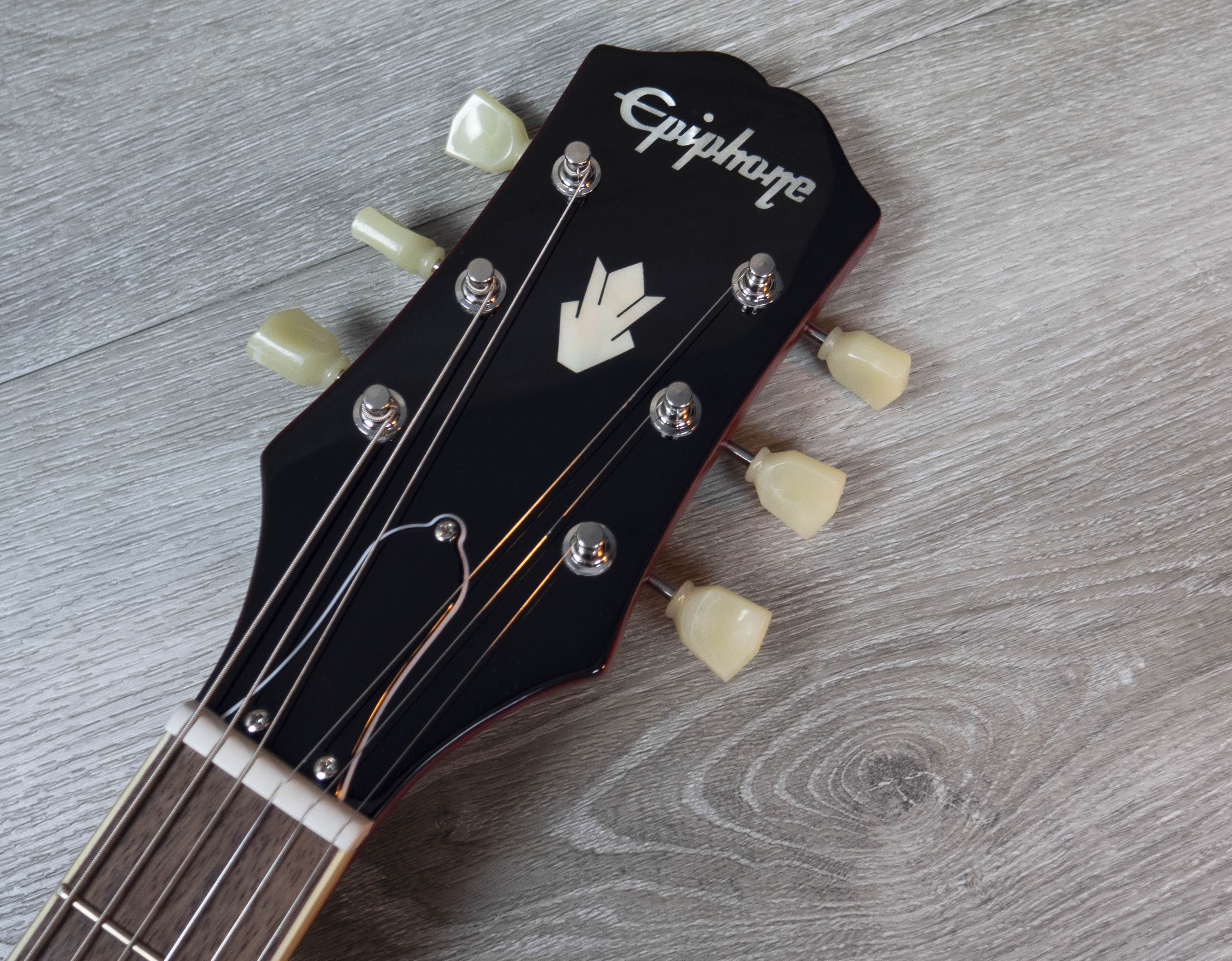 Epiphone SG Standard 60s, Vintage Cherry – A Strings