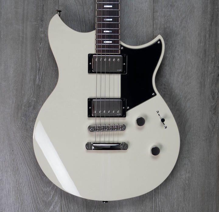 Guitarra eléctrica Yamaha RSS20 Revstar Standard, color blanco vintage