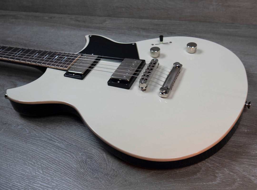 Guitarra eléctrica Yamaha RSS20 Revstar Standard, color blanco vintage