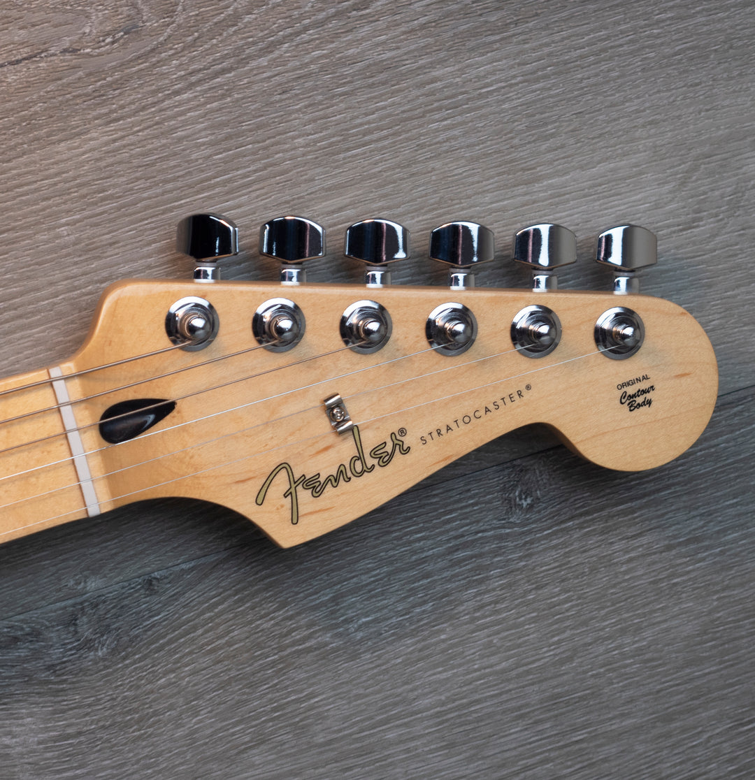 Fender Player Stratocaster, Maple Fingerboard, 3-colour Sunburst