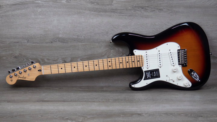 Fender Player Stratocaster Left-Handed, Maple Fingerboard, 3-colour Sunburst