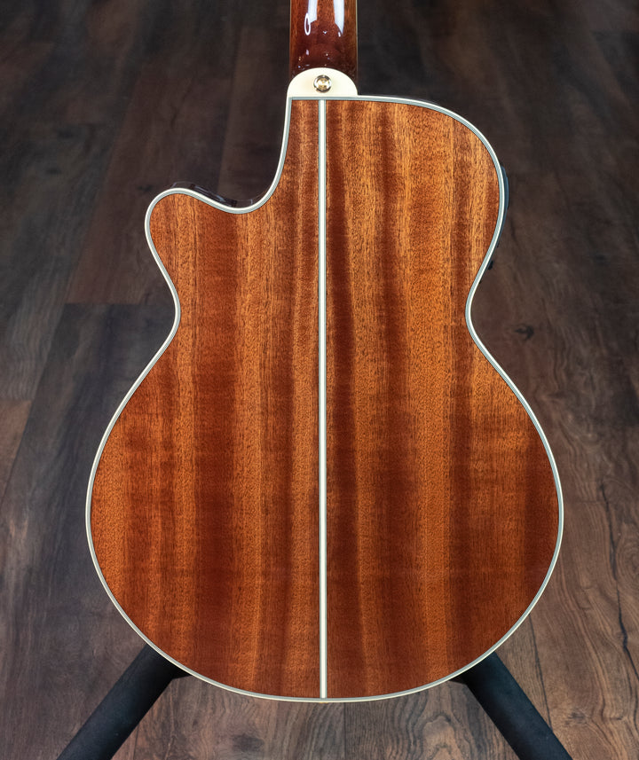 Takamine TSP138CTBS Thinline FX, table en épicéa massif, dos en sapelli, Tea Burst