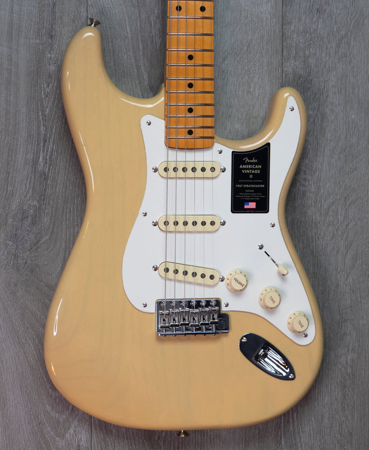 Fender American Vintage II 1957 Stratocaster, touche en érable, Vintage Blonde