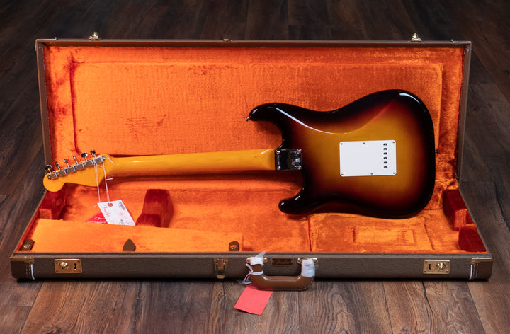 Fender American Vintage II 1961 Stratocaster, touche en palissandre, Sunburst 3 couleurs