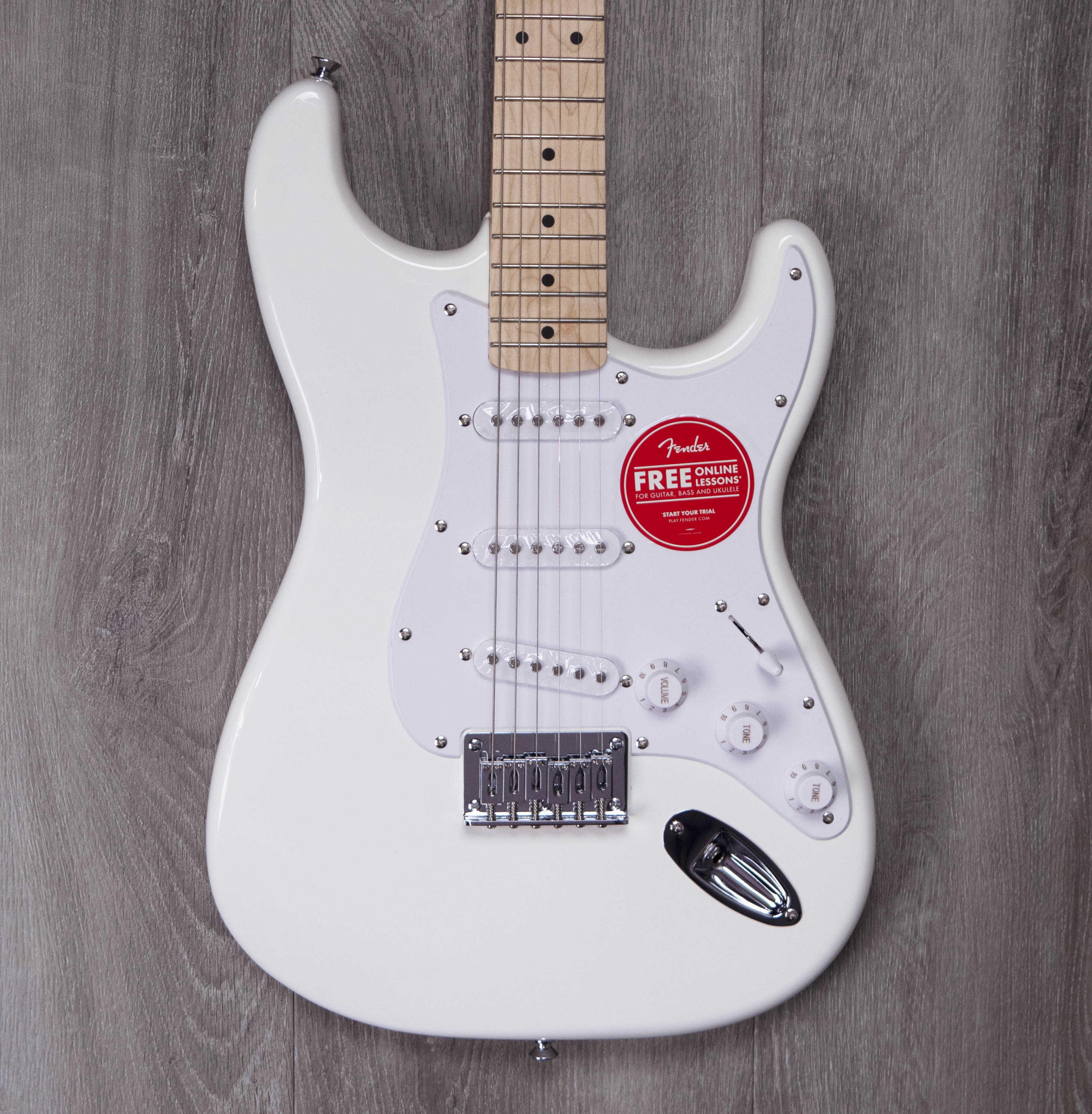 Squier Sonic Stratocaster HT, Maple Fingerboard, White Pickguard